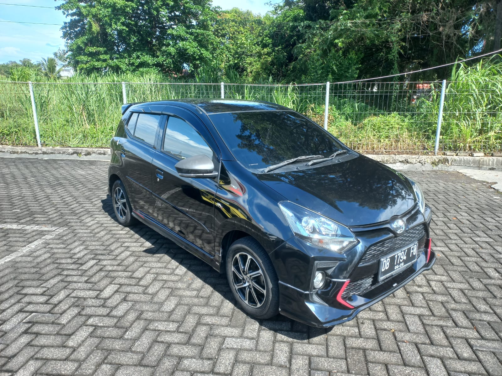 gambar besar 2