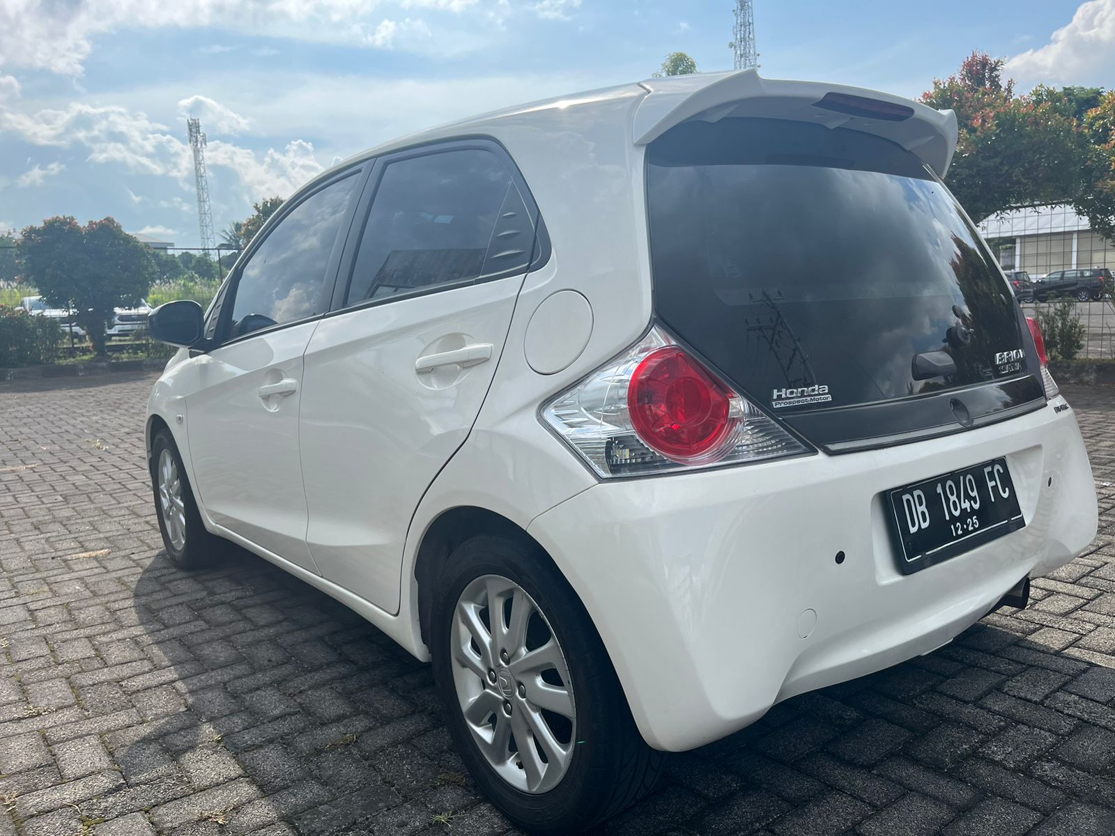 gambar besar 3