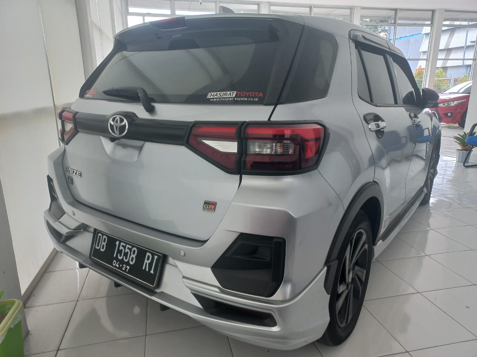 gambar besar 2