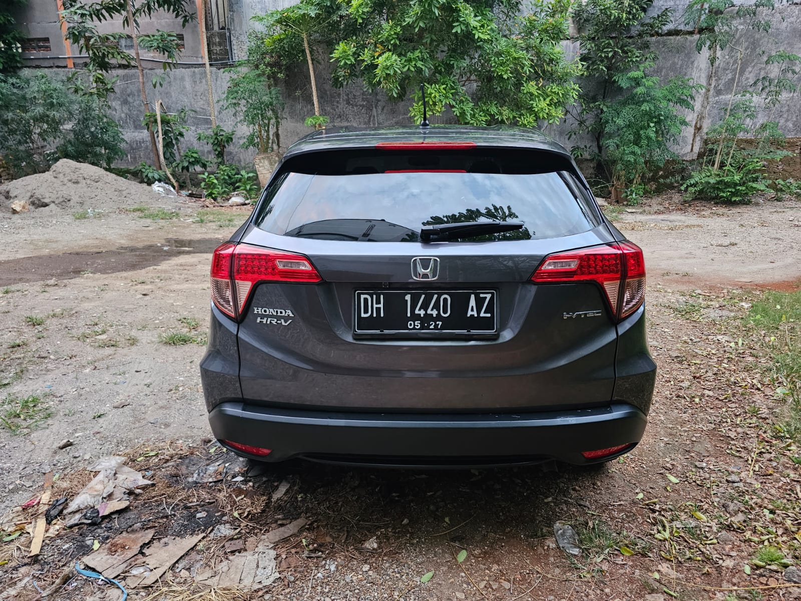 gambar besar 8