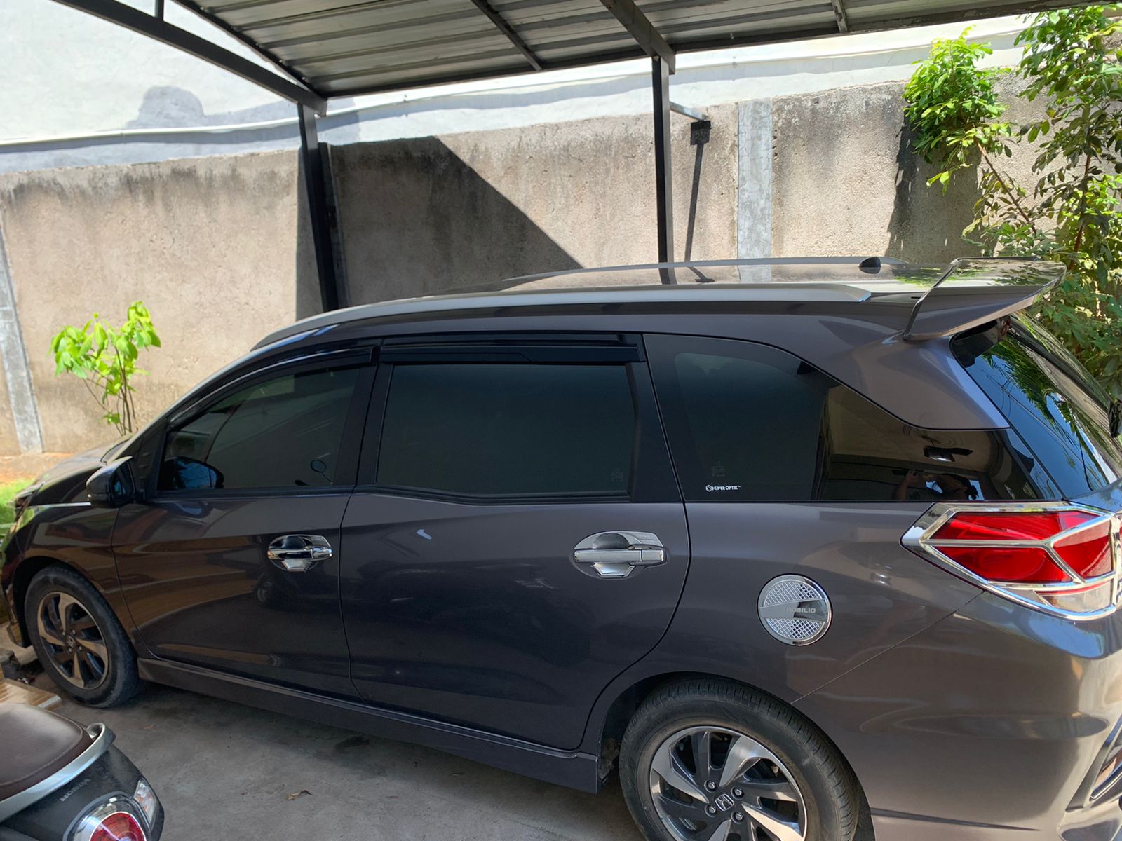 gambar besar 2