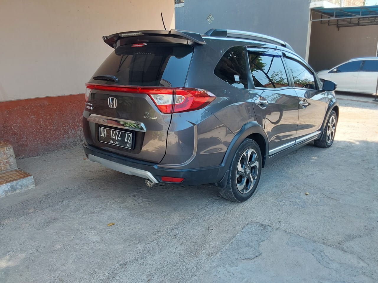 gambar besar 2