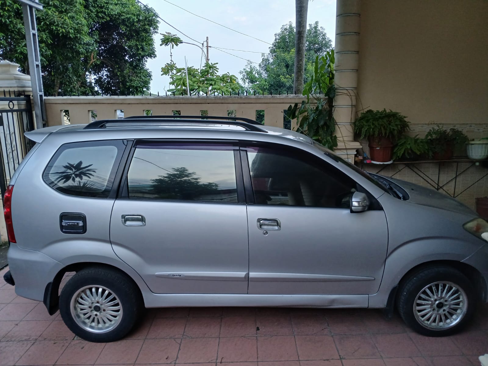 gambar besar 2