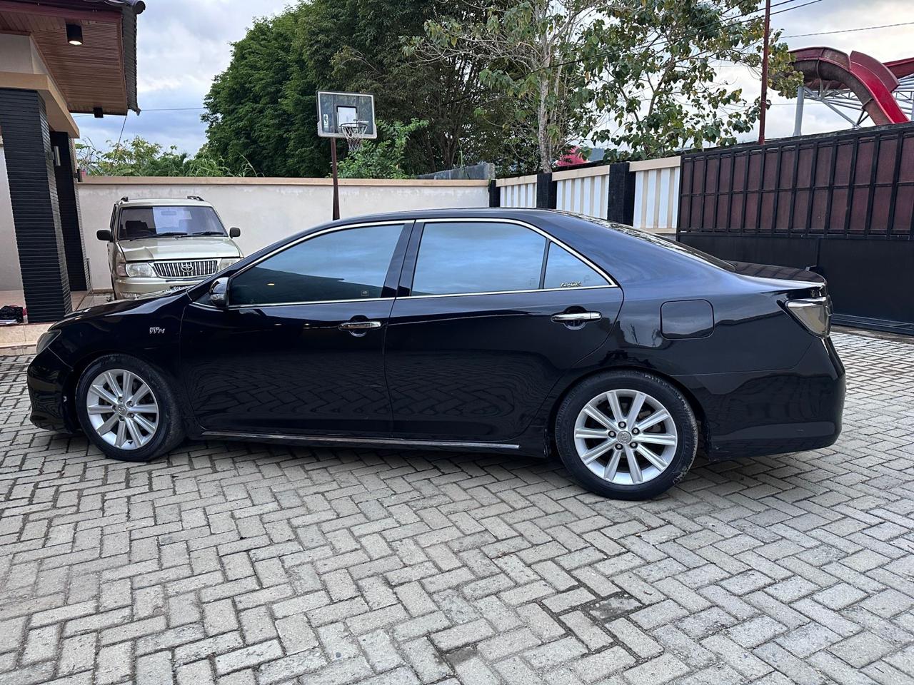 Toyota Camry 2.5 V AT 2012