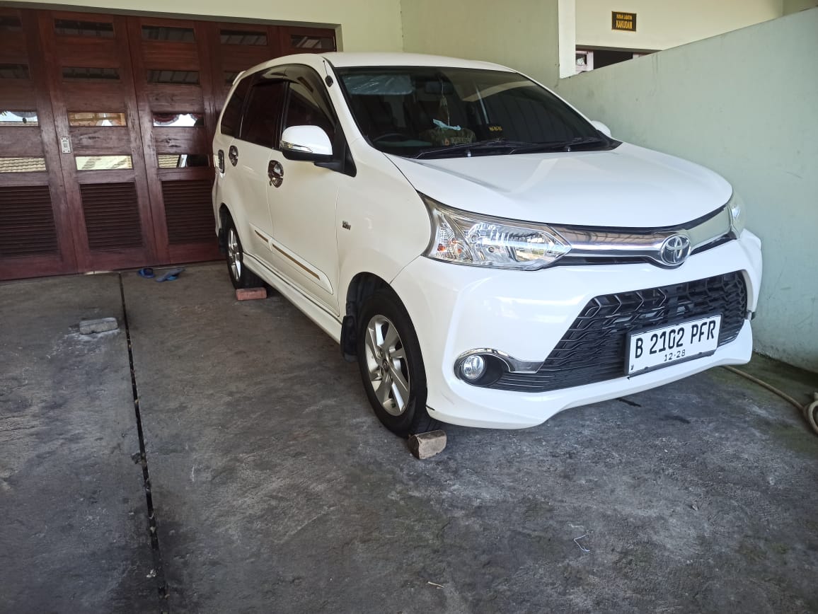 TOYOTA AVANZA VELOZ