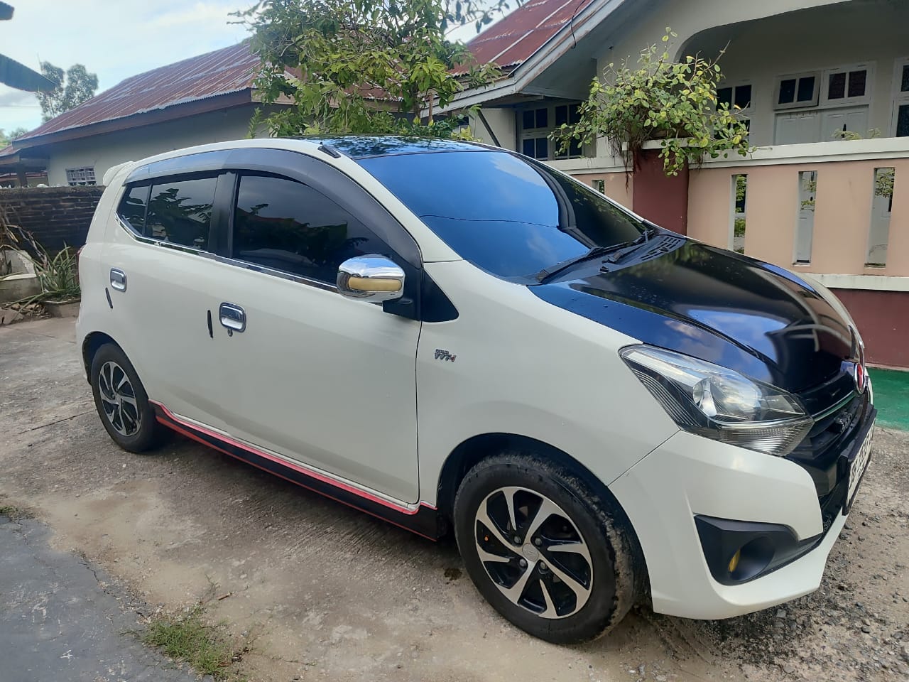 gambar besar 2
