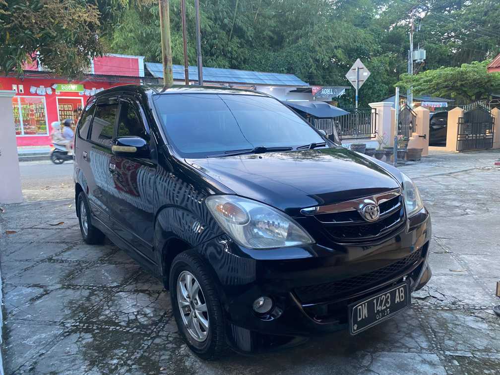 AVANZA 1.5 G M/T 2010