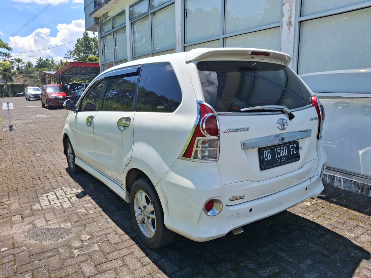 gambar besar 3