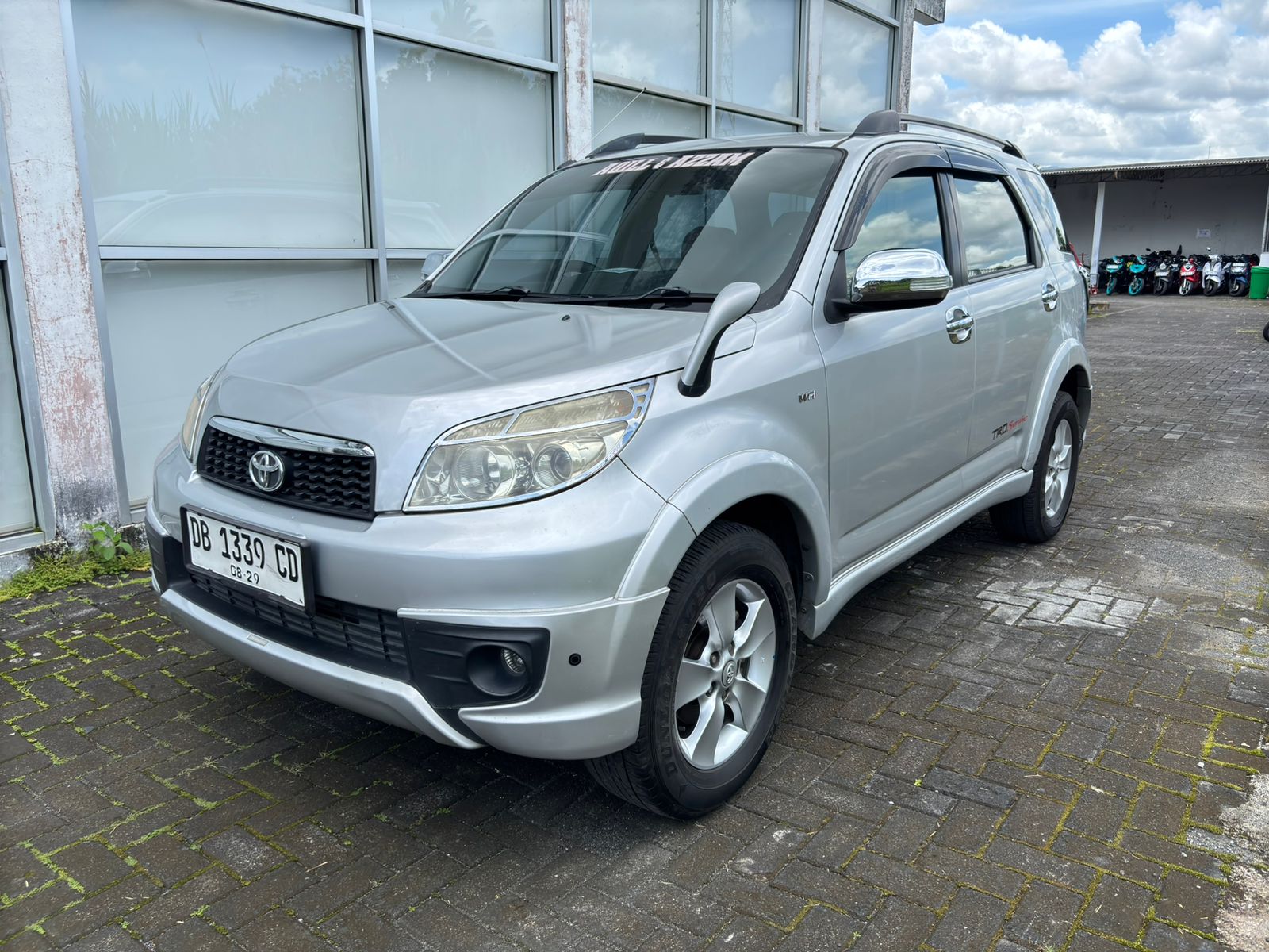 RUSH S TRD 1.5 MT