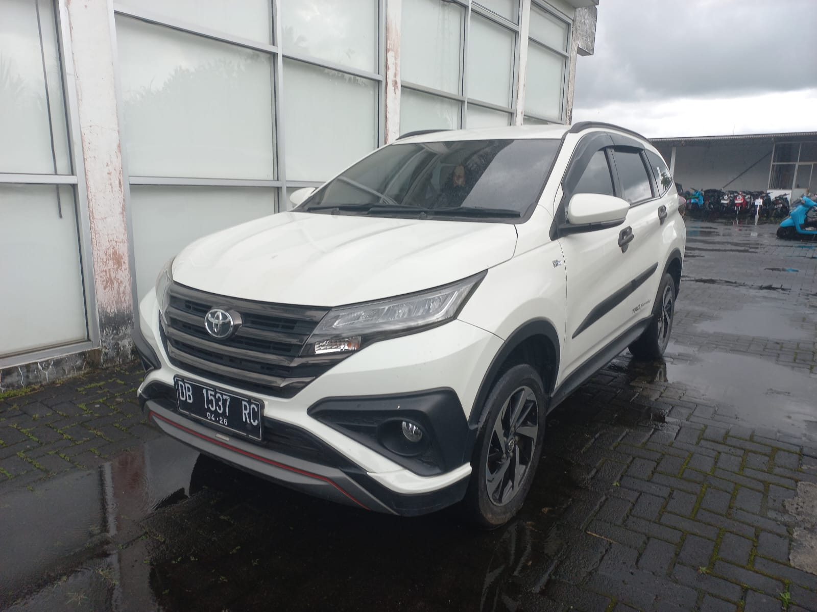 RUSH S TRD 1.5 M/T