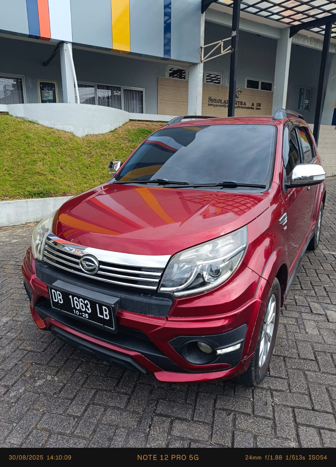 gambar besar 2