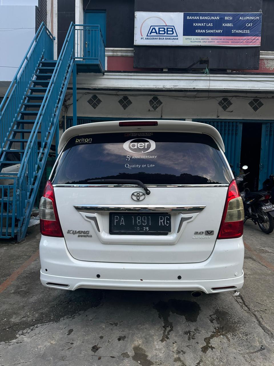 gambar besar 4