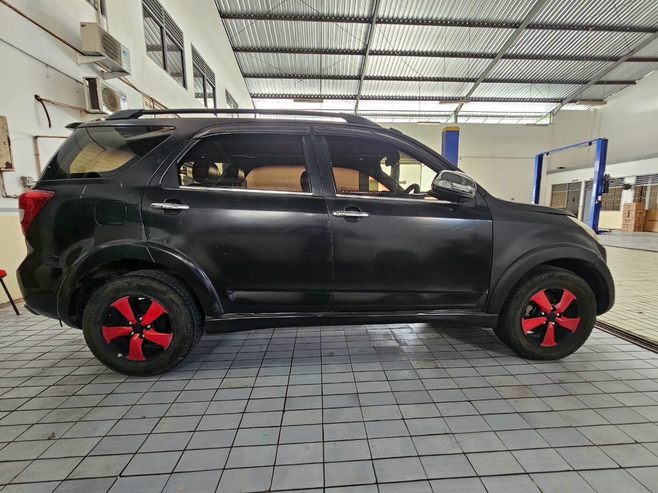 gambar besar 2