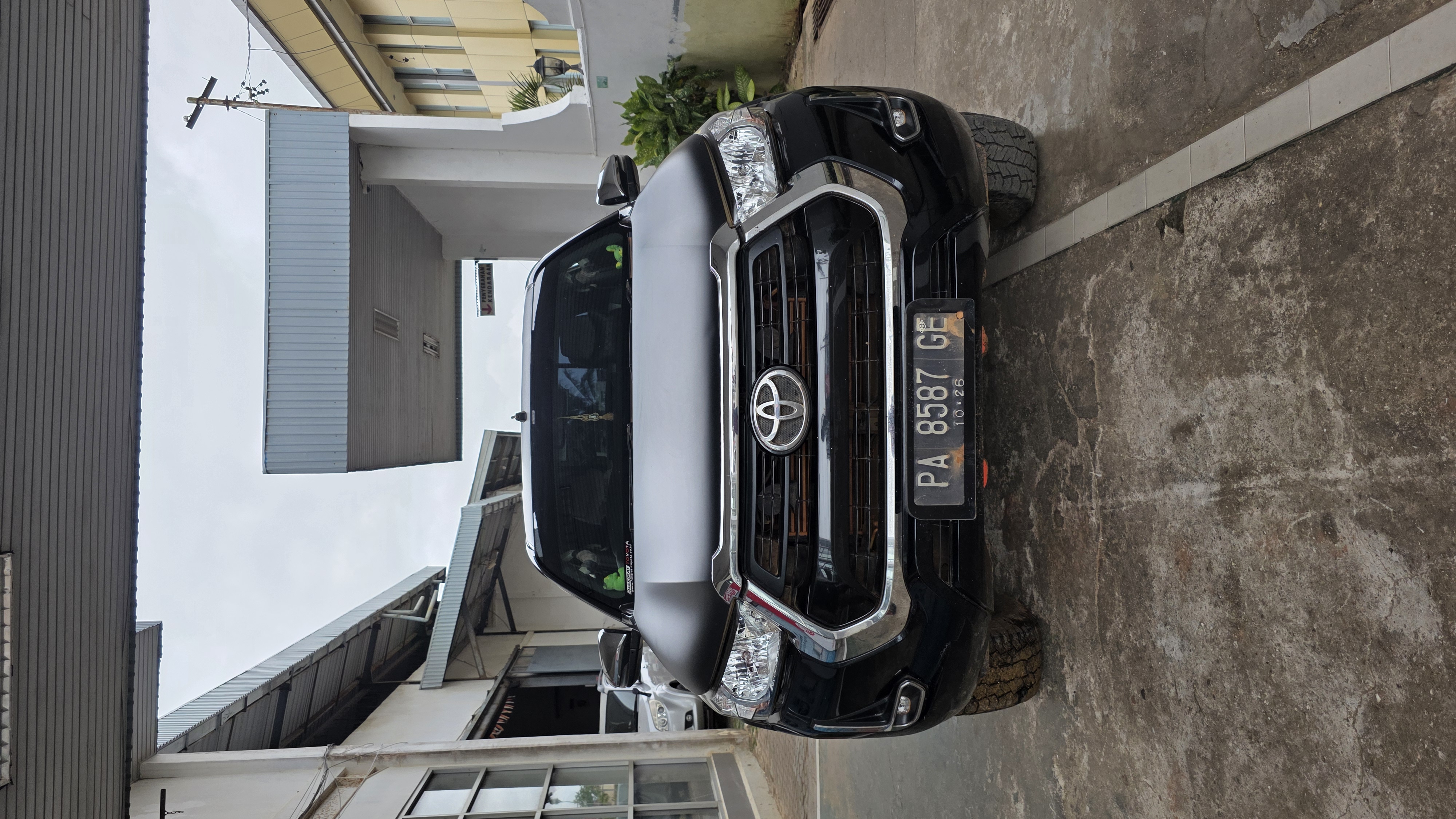 HILUX D-CAB G 4x4 MT - GERCEP!.. UNIT PEMAKAIAN SENDIRI, SURAR2 LENGKAP