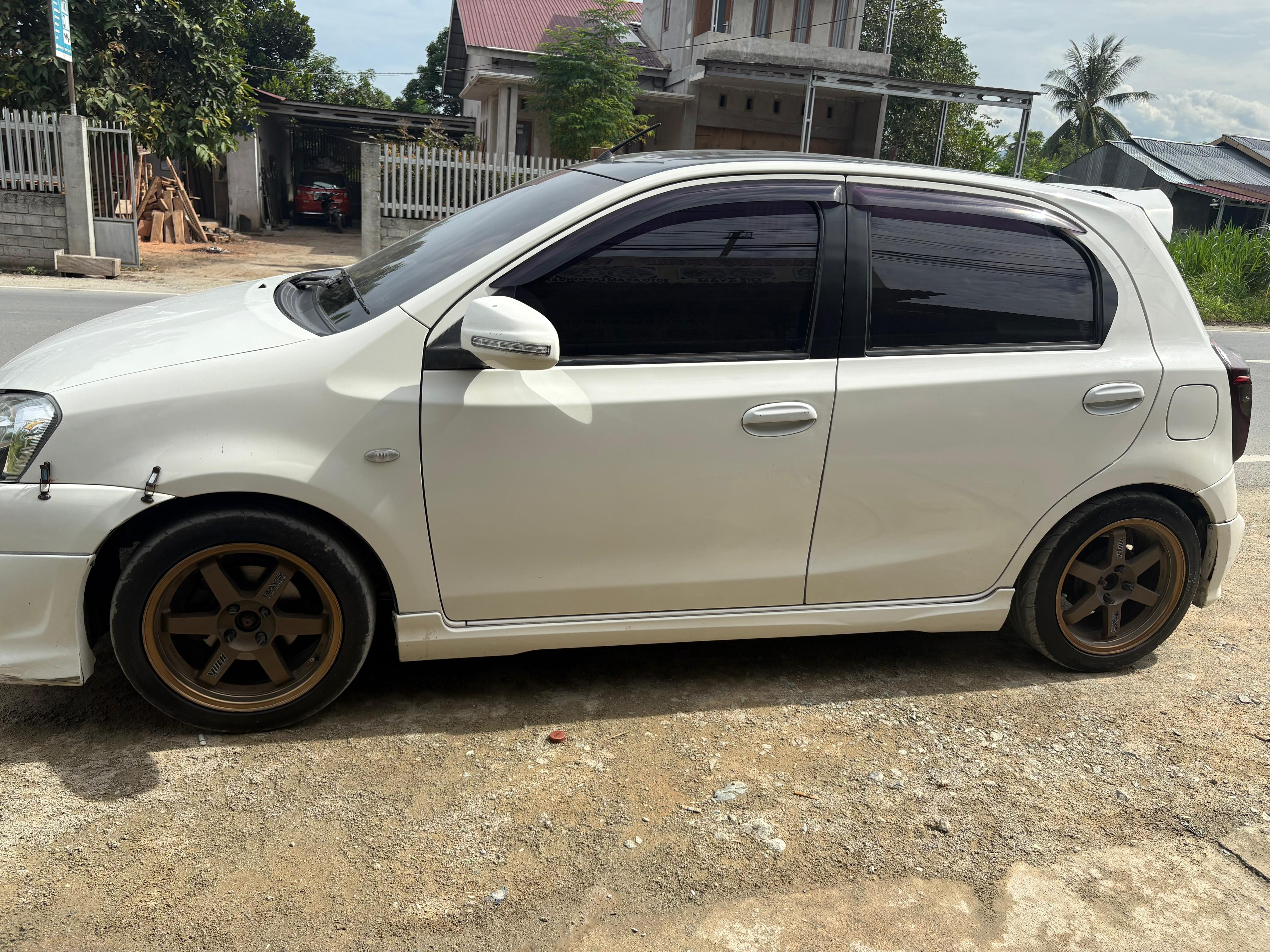 gambar besar 2