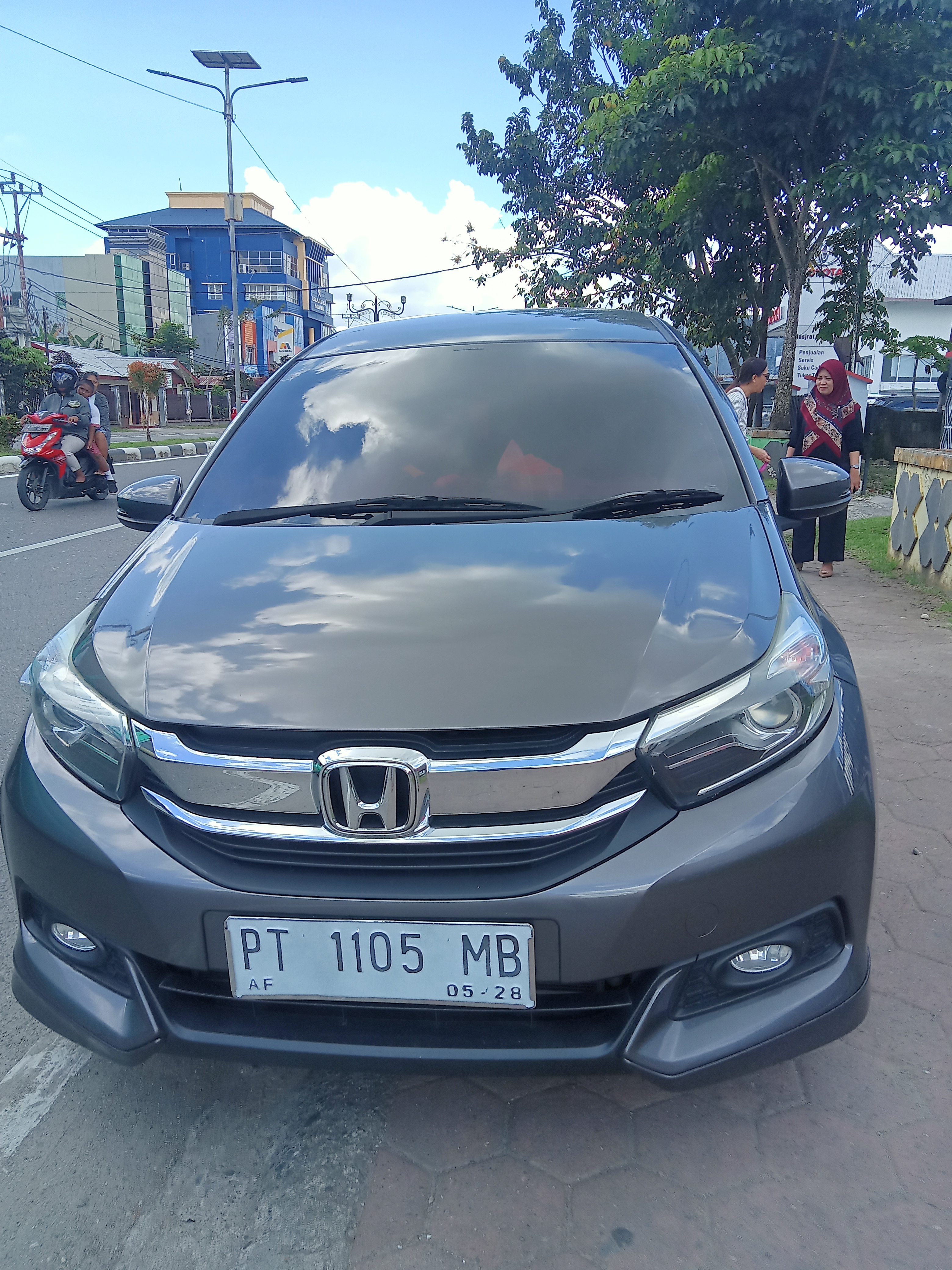JUAL MOBIL BEKAS