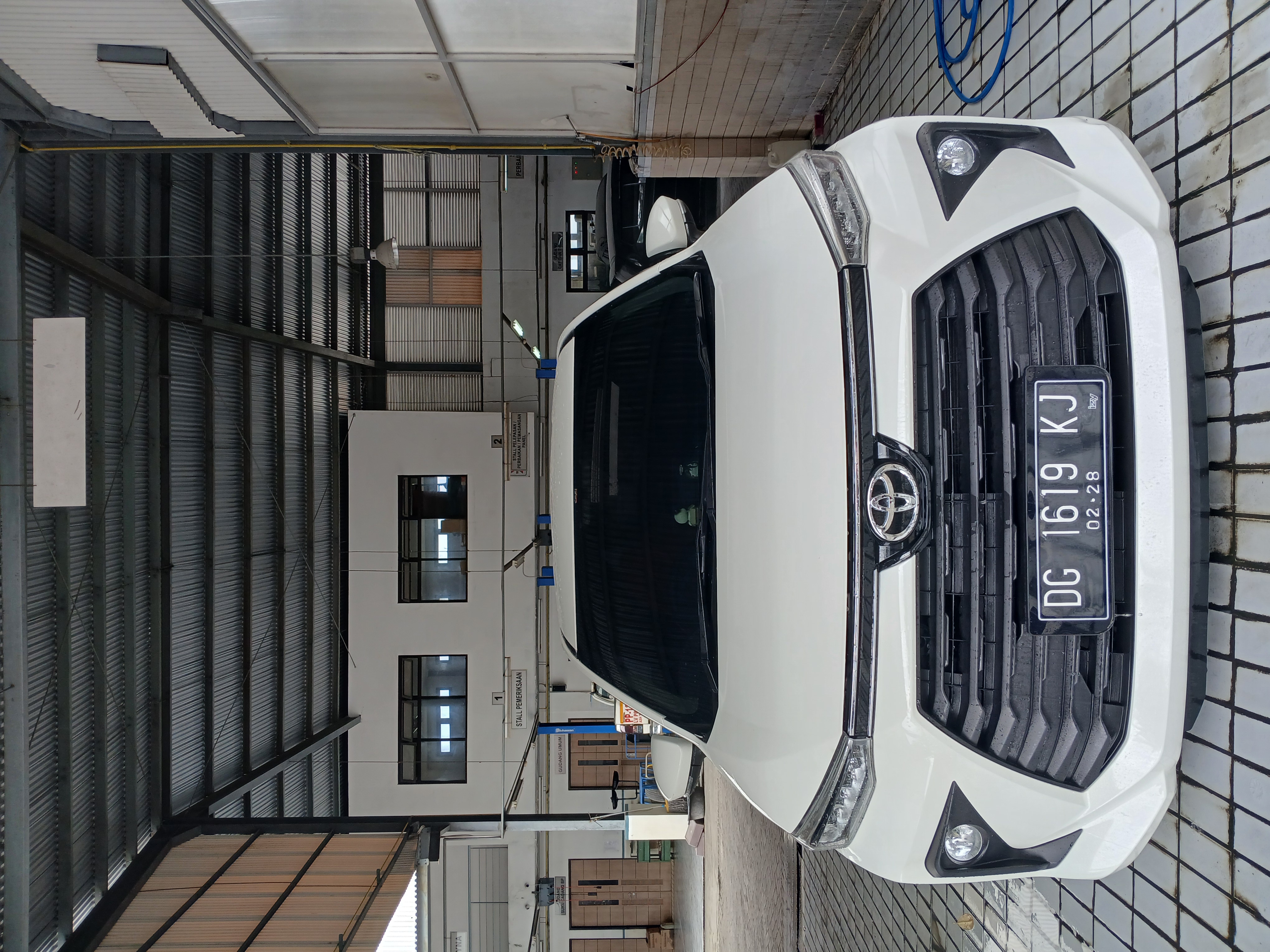TOYOTA AVANZA 1.5 G M/T  - KOTA TERNATE