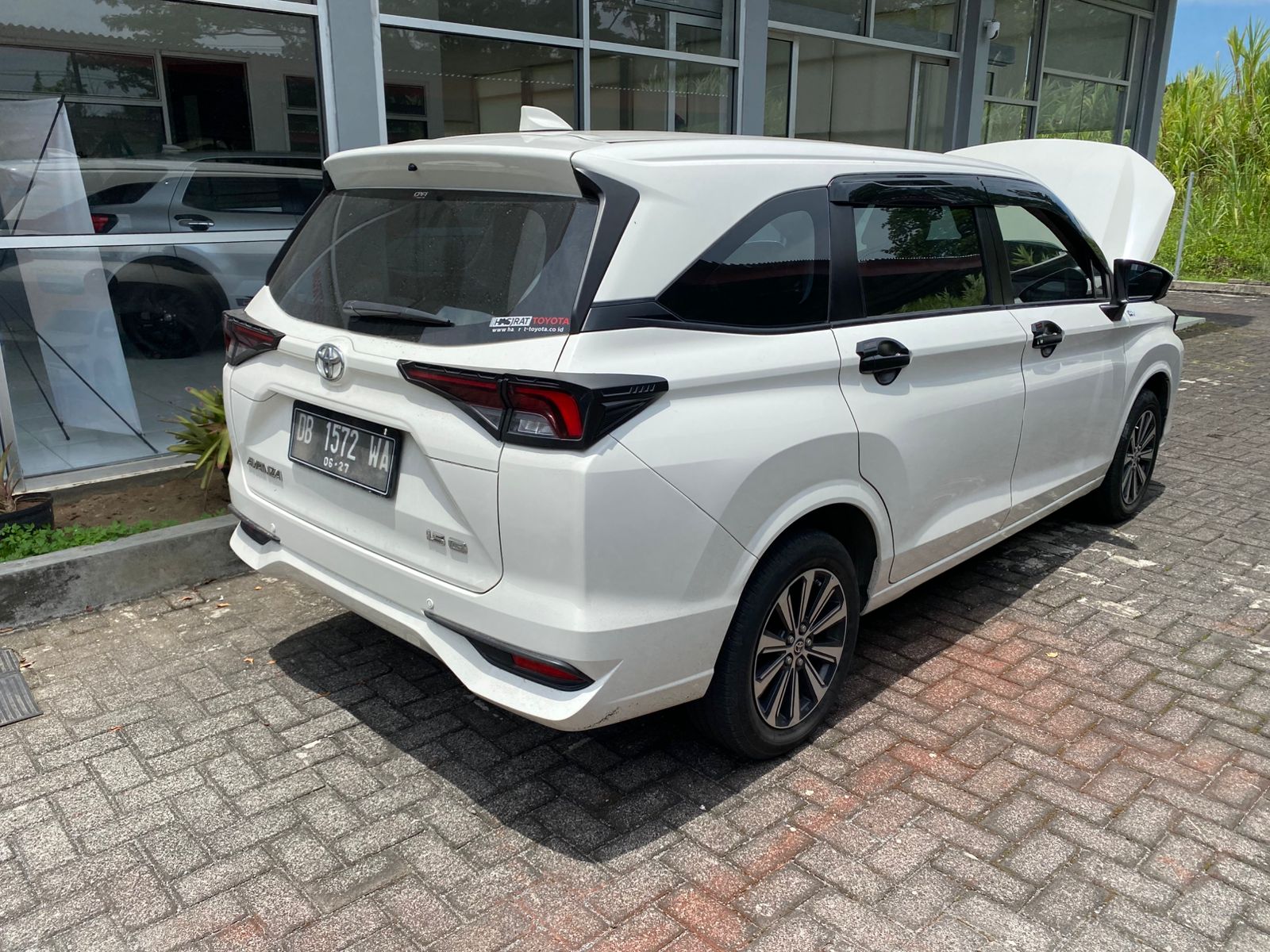 gambar besar 2
