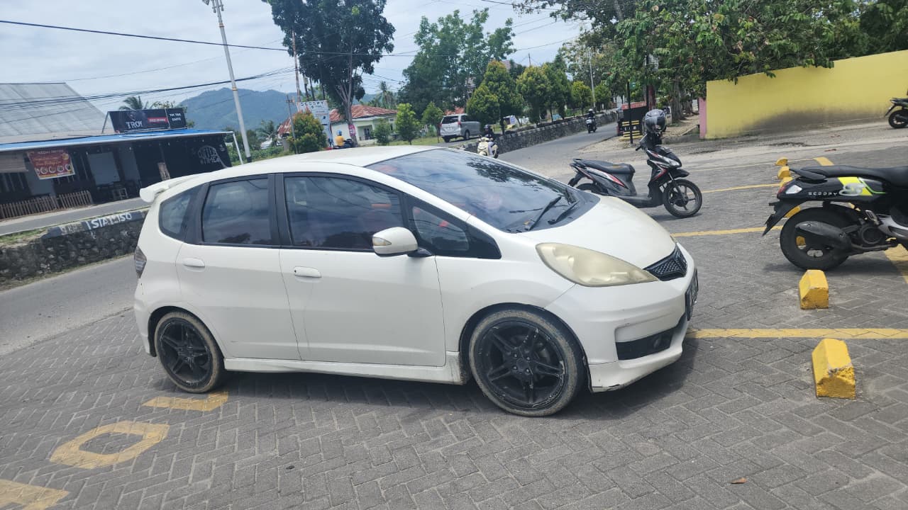 gambar besar 3