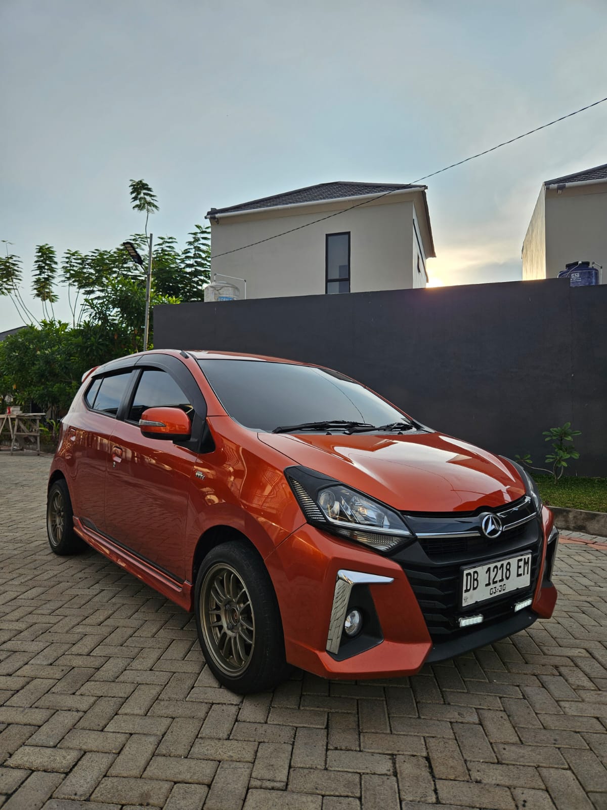 gambar besar 2
