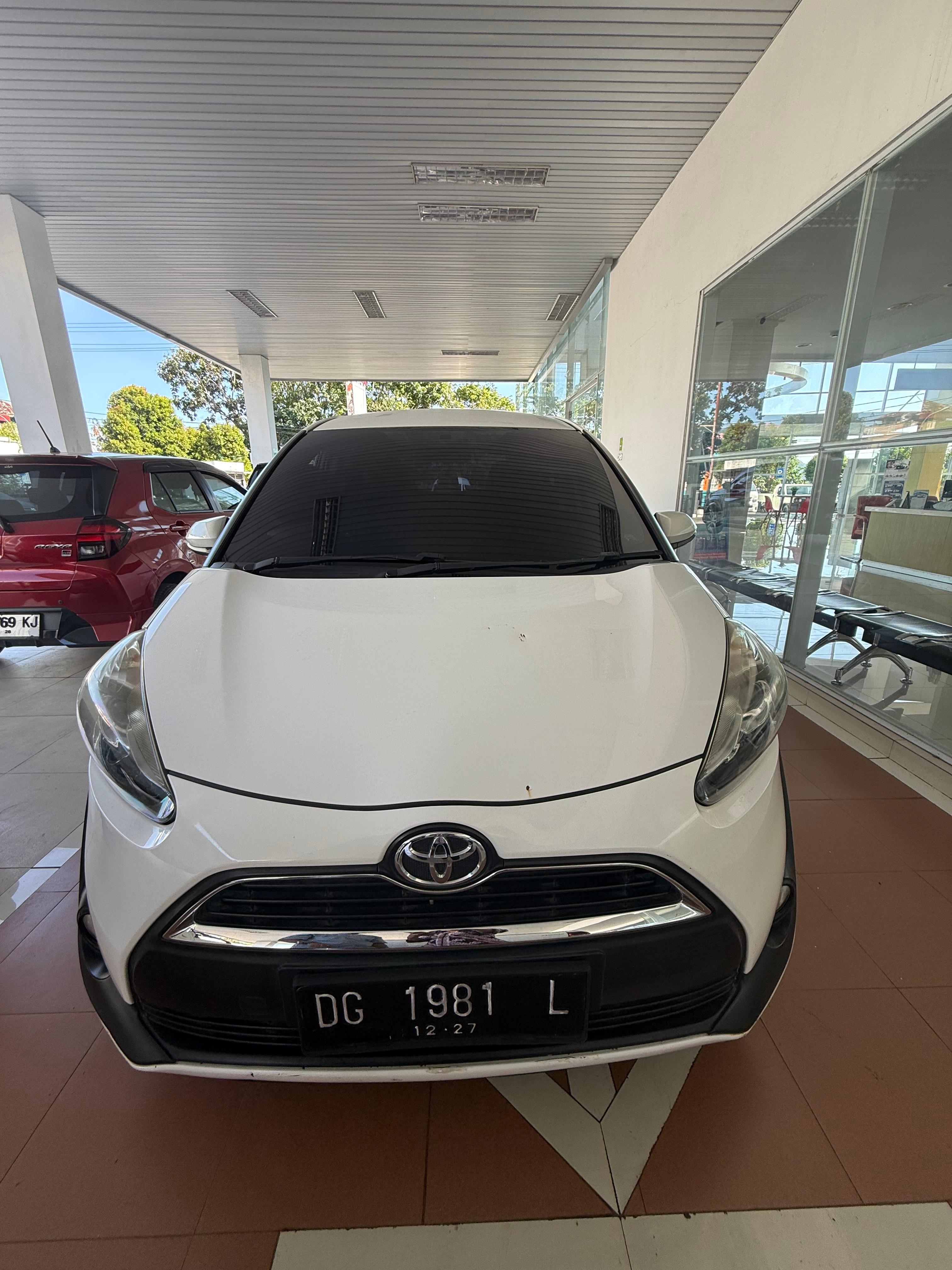 Dijual Toyota Sienta 1.5 G M/T