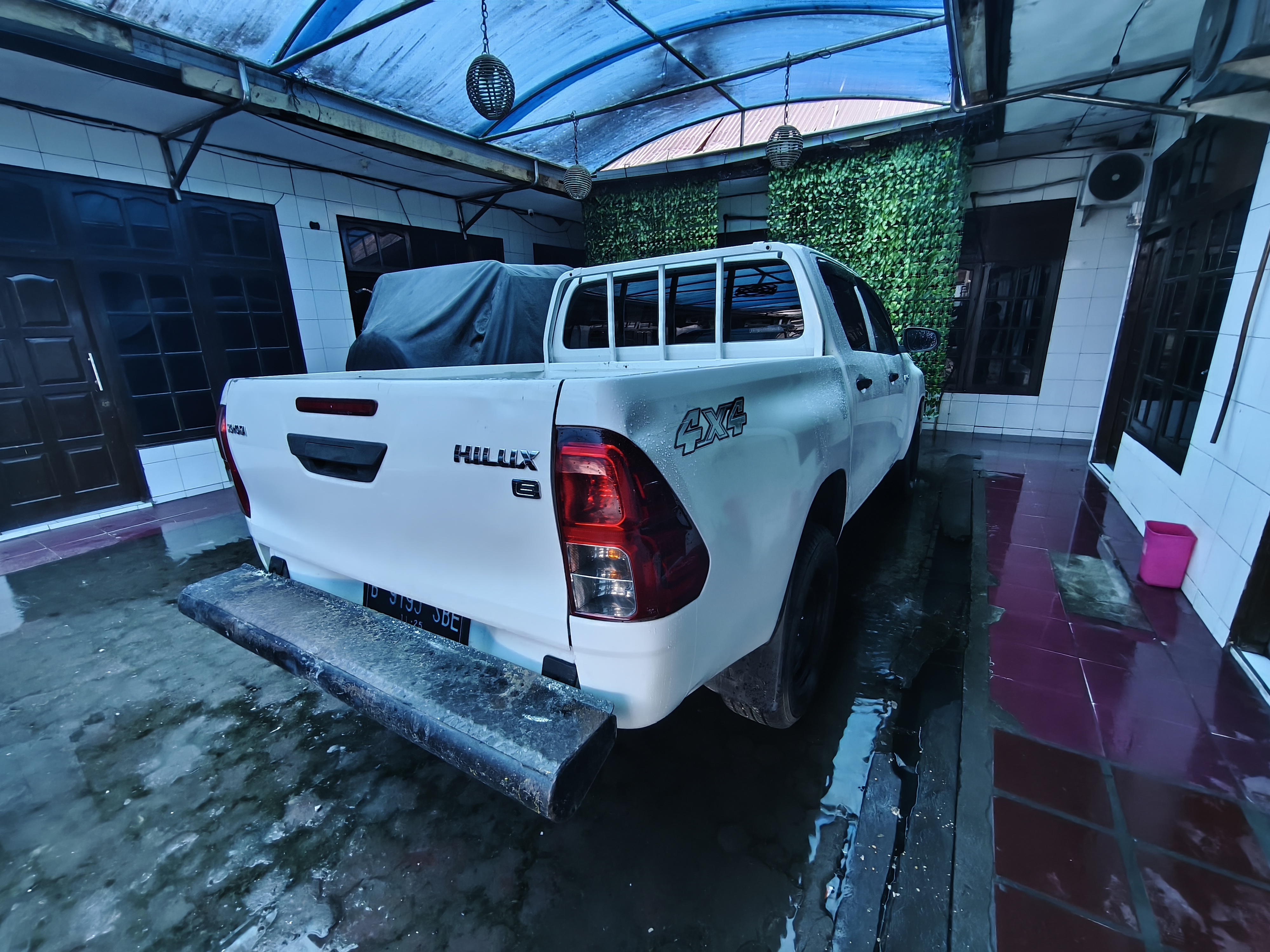 gambar besar 2