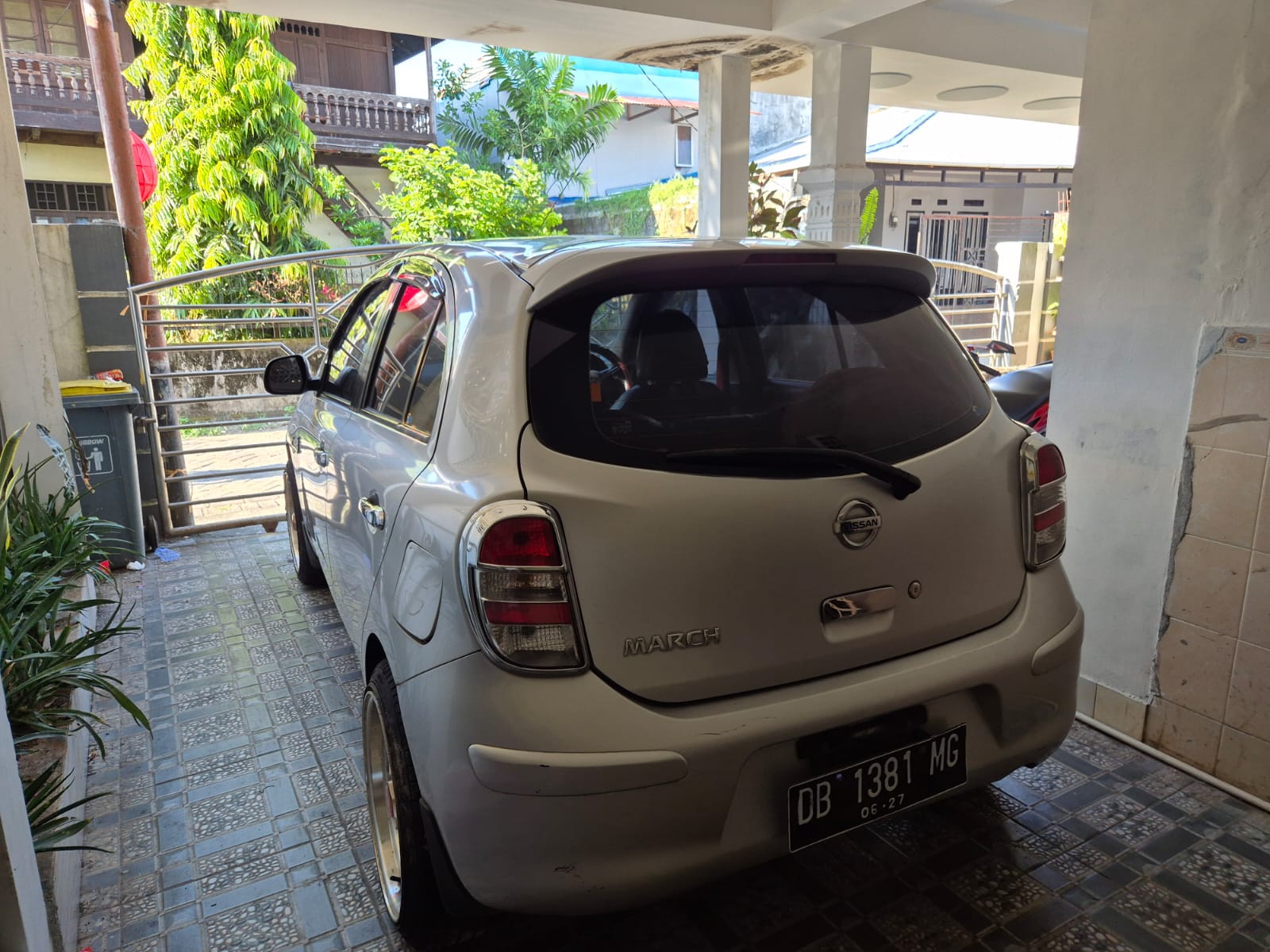 gambar besar 2