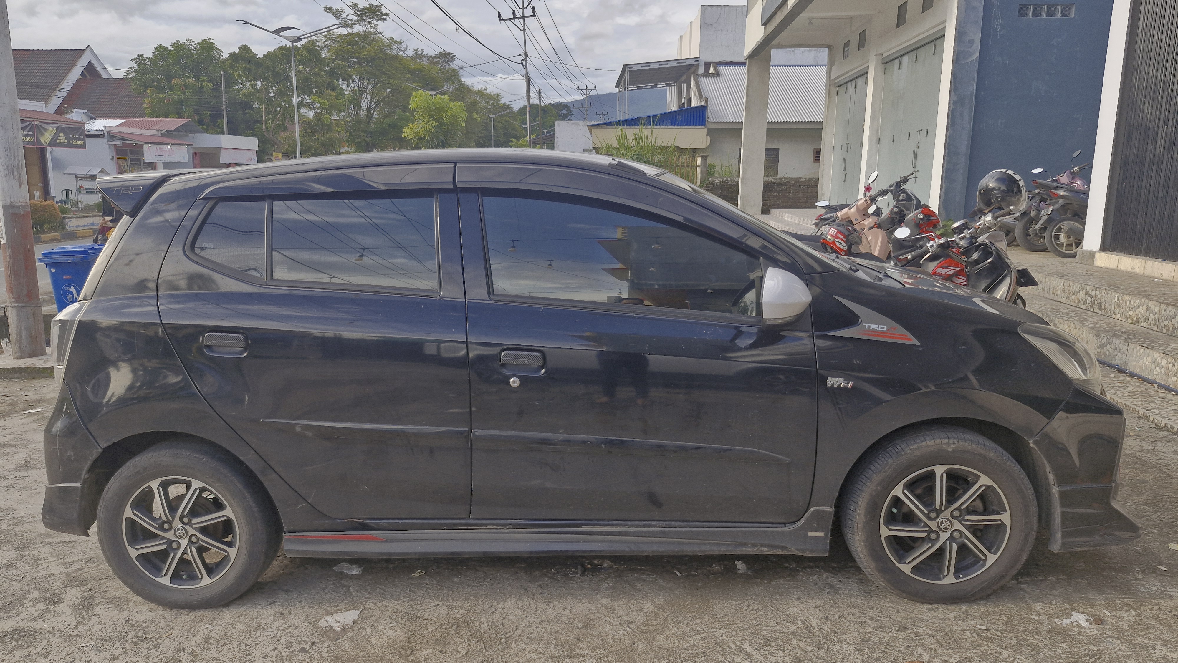 gambar besar 2