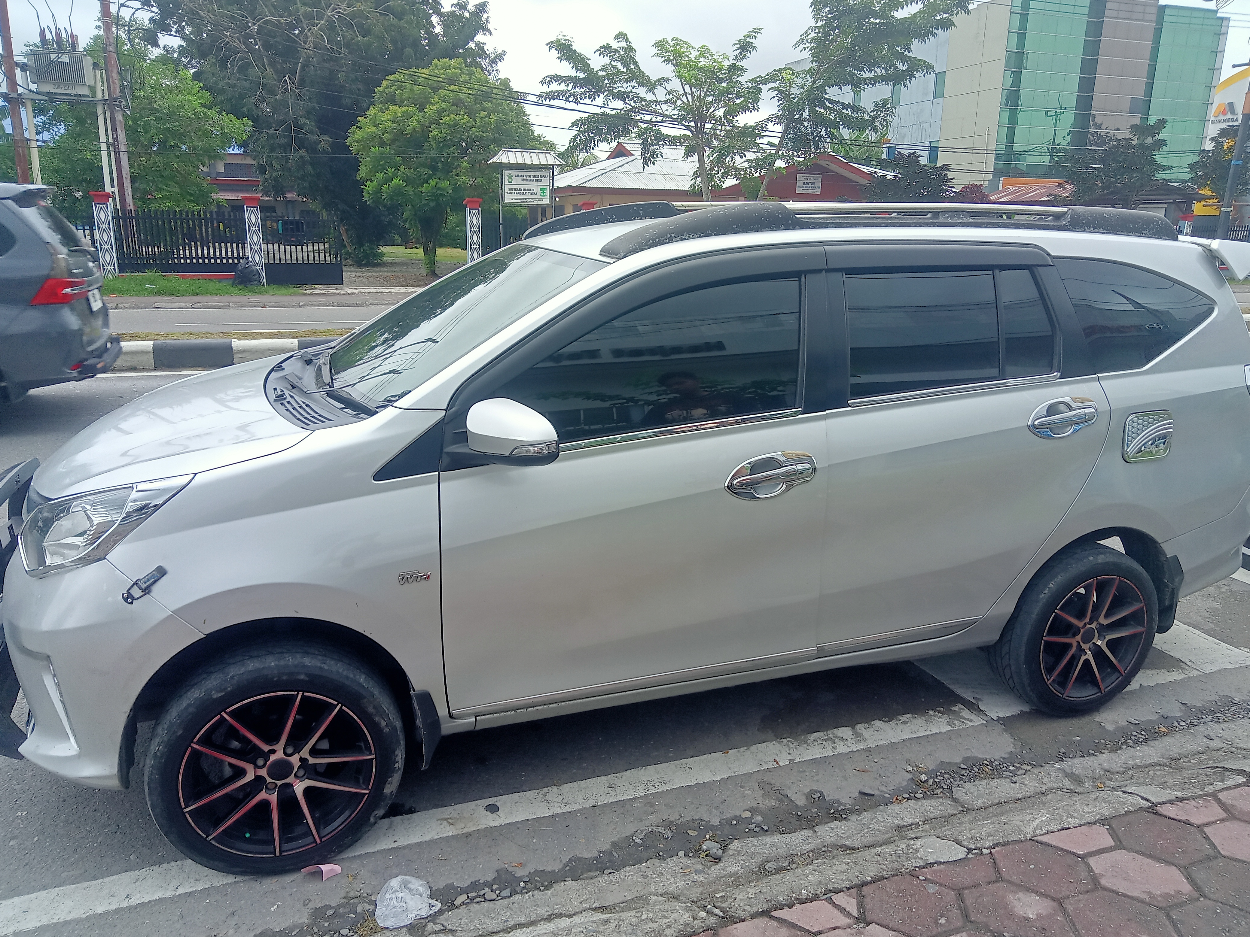 gambar besar 4