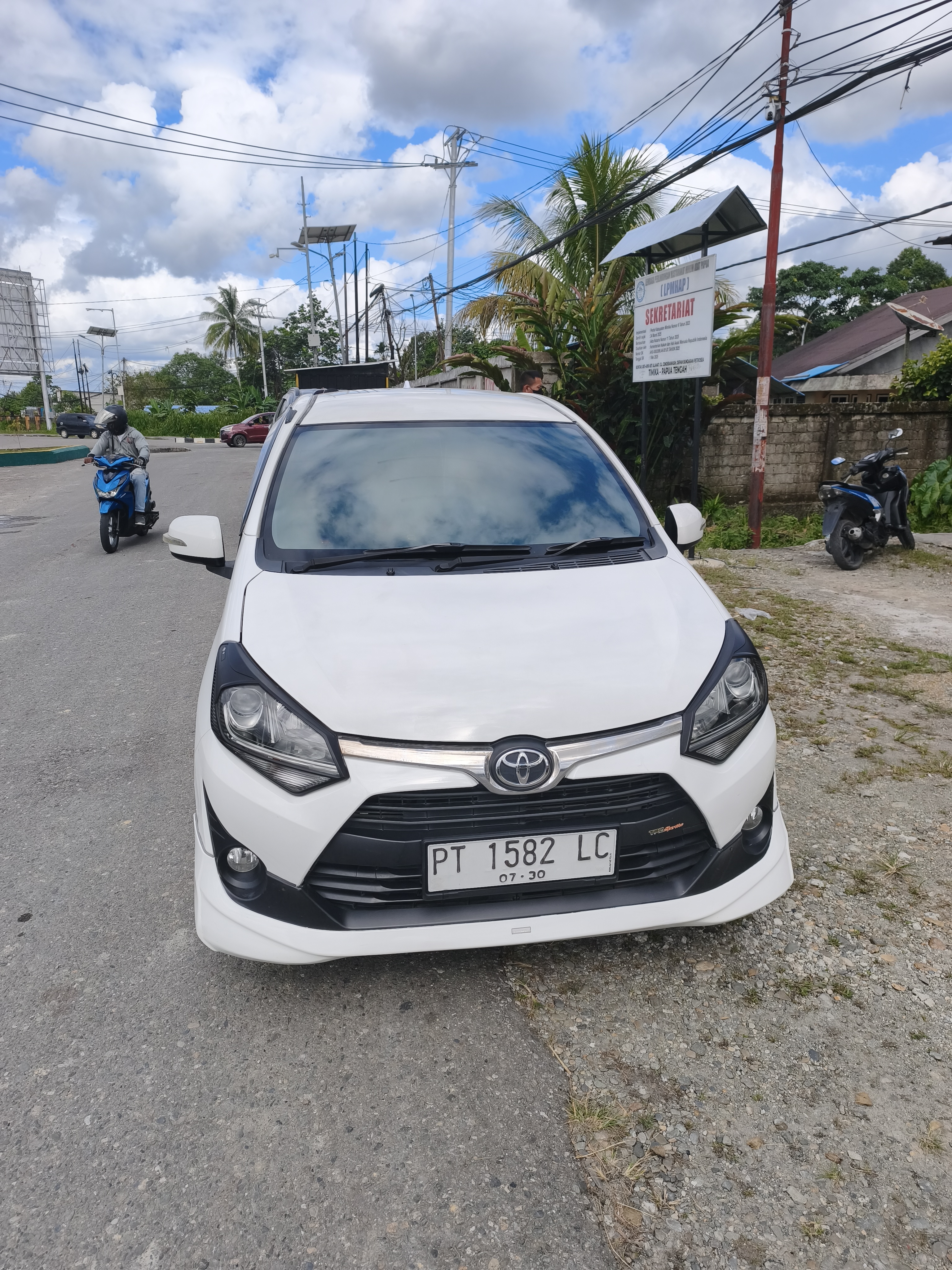 gambar besar 2