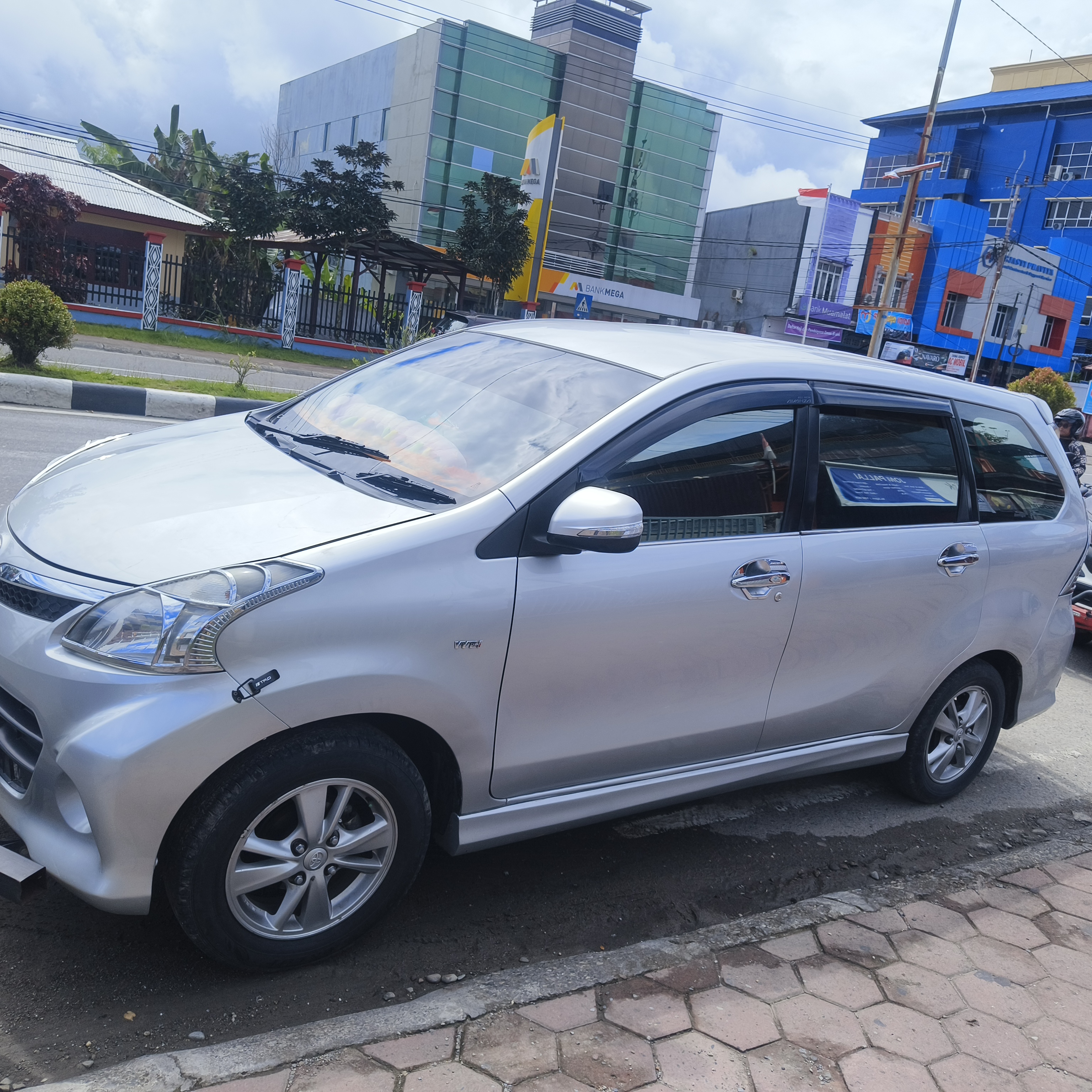 gambar besar 2