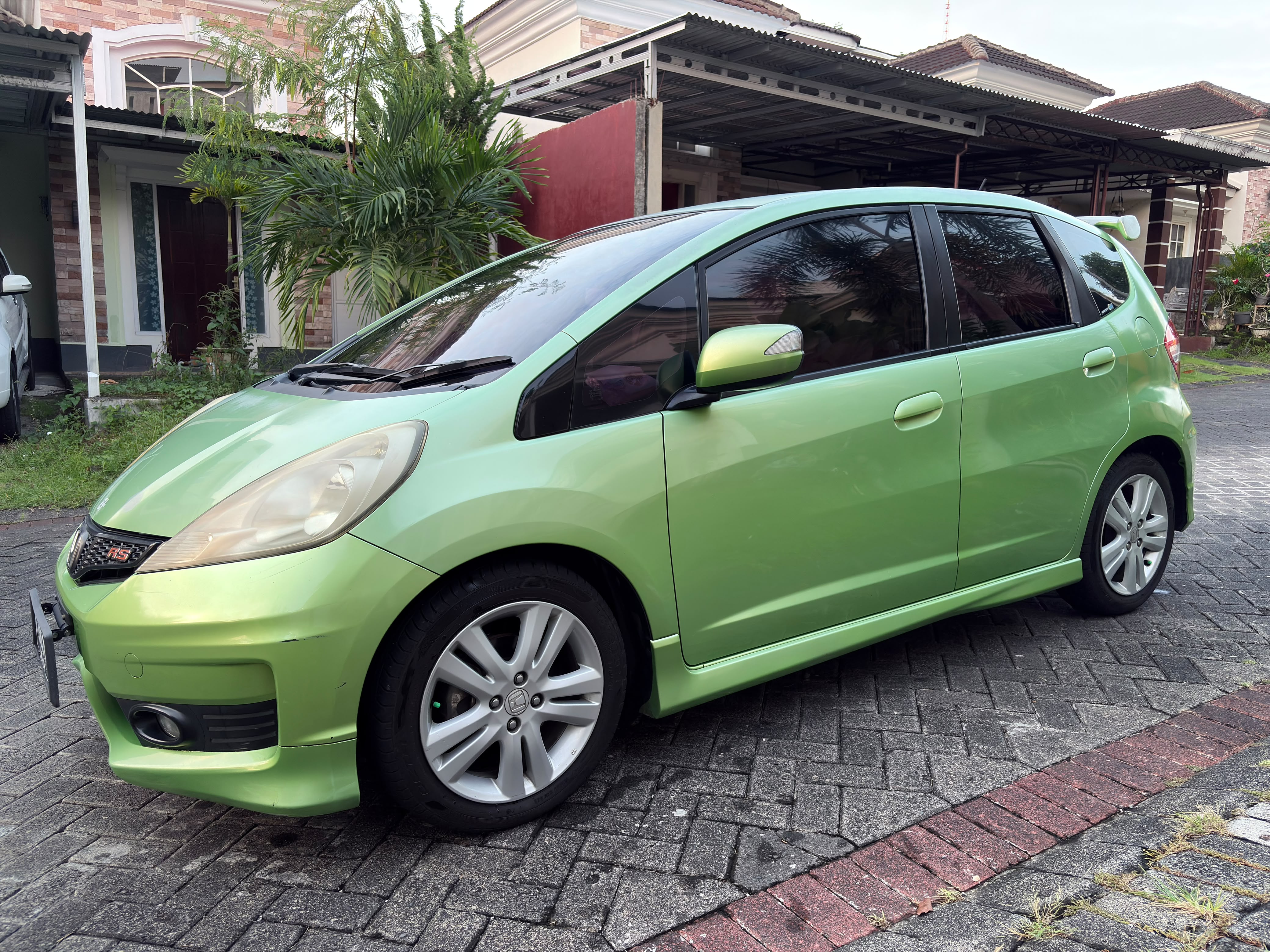 HONDA JAZZ RS ISTIMEWA 