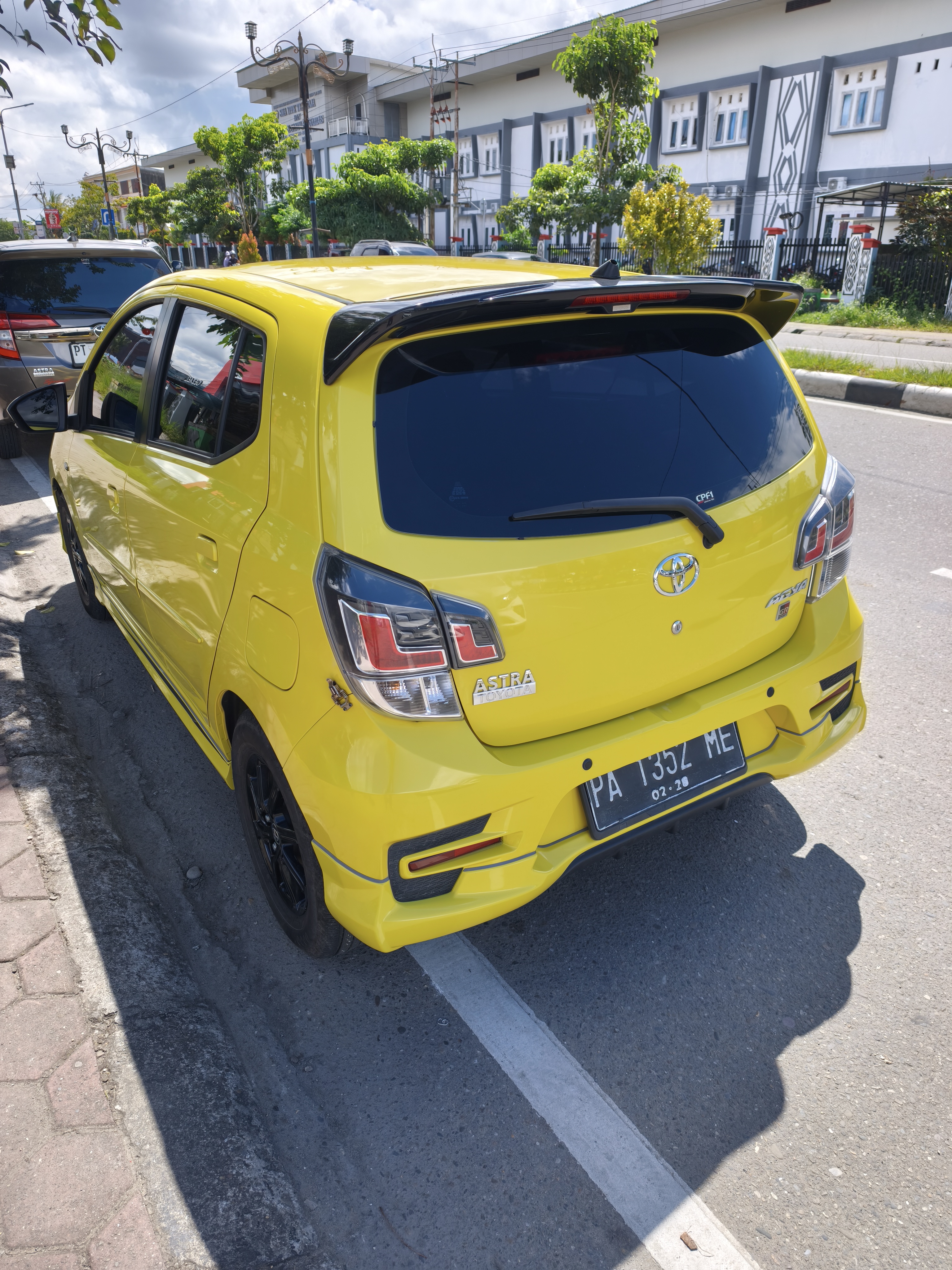 gambar besar 7