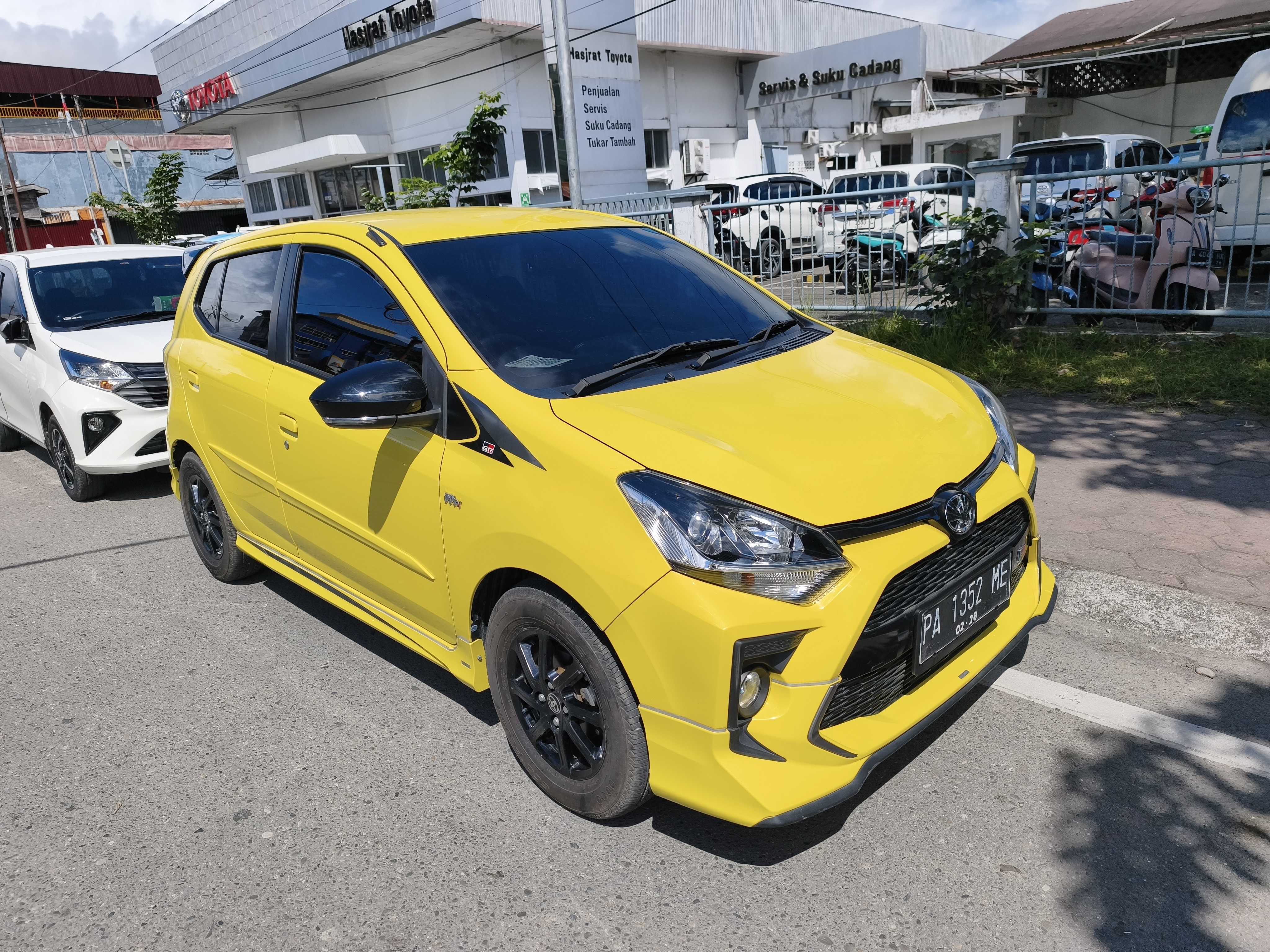 gambar besar 2