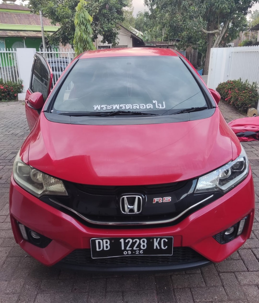 gambar besar 2
