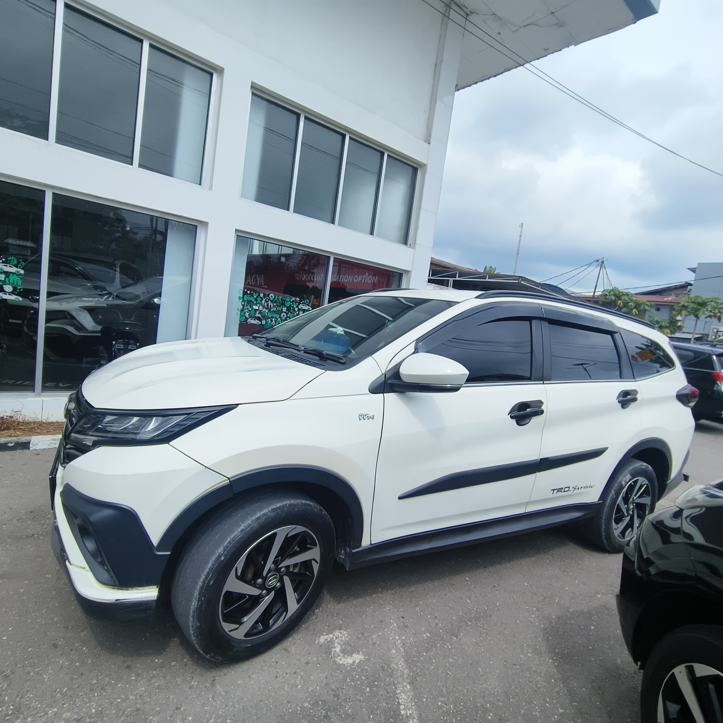 gambar besar 3
