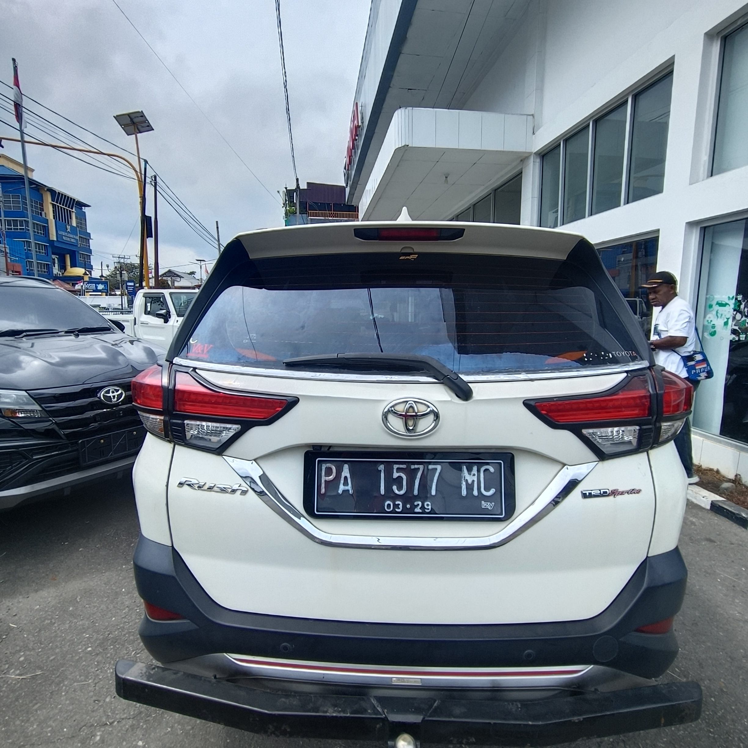 gambar besar 2