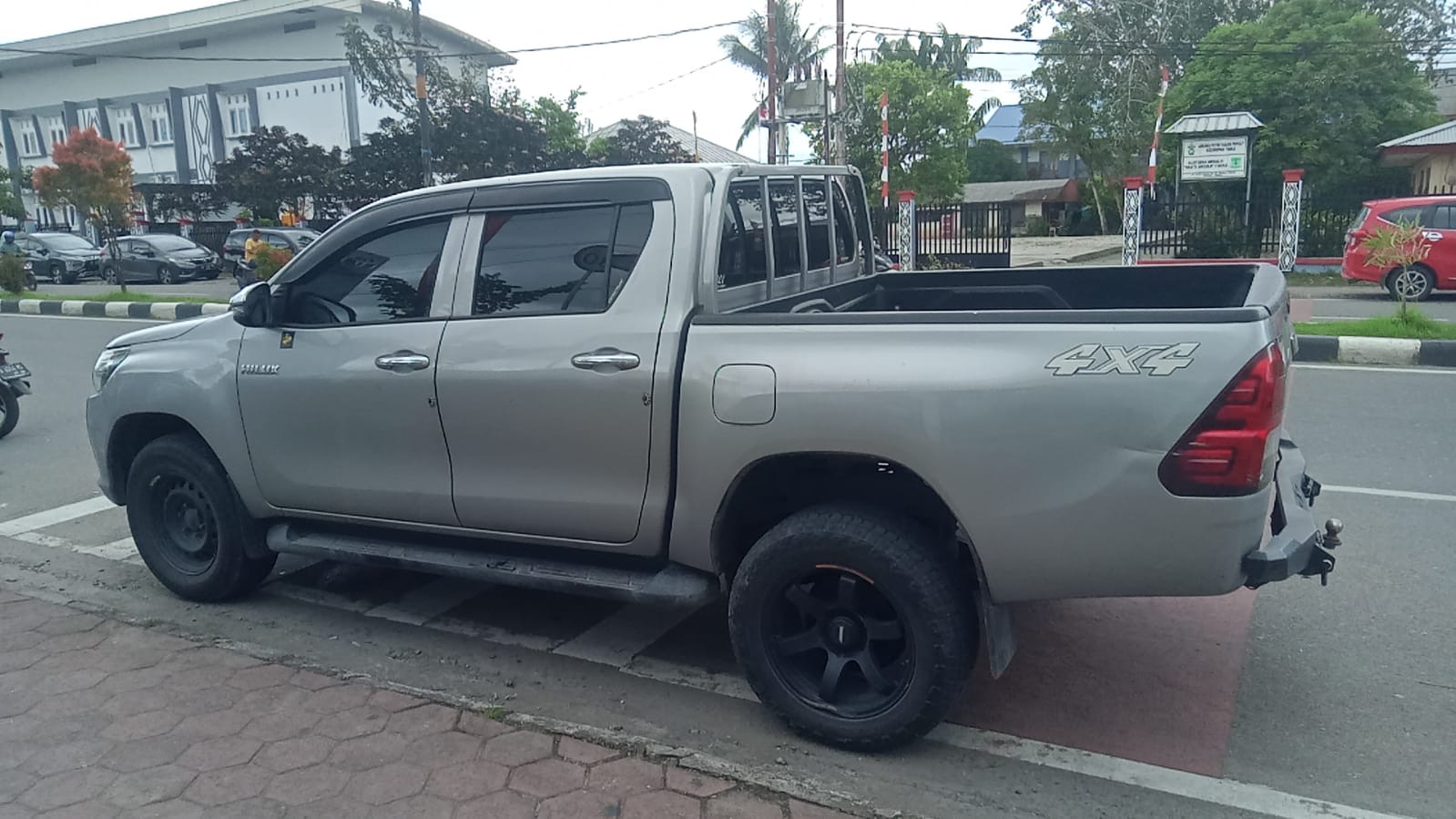 gambar besar 3