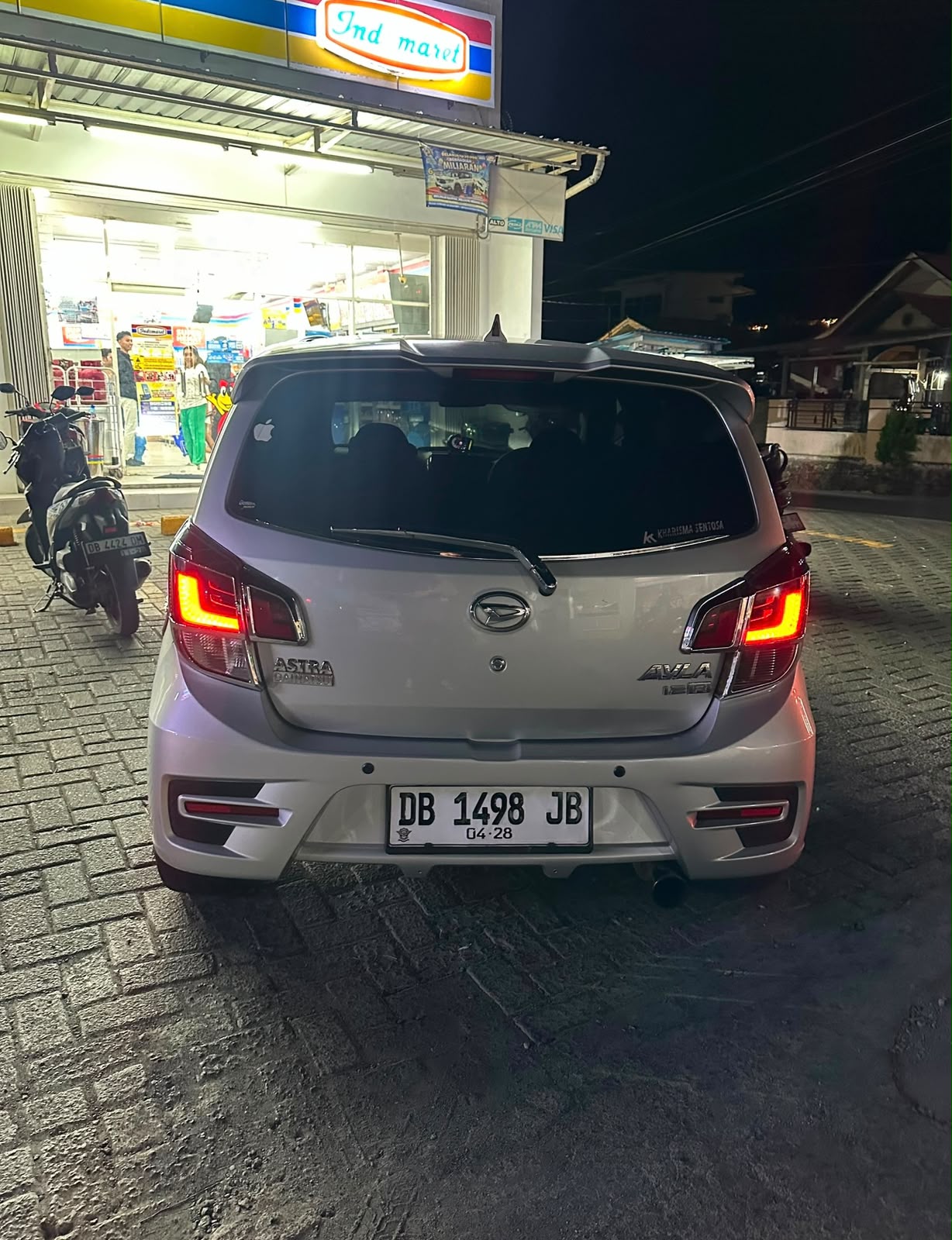 gambar besar 2