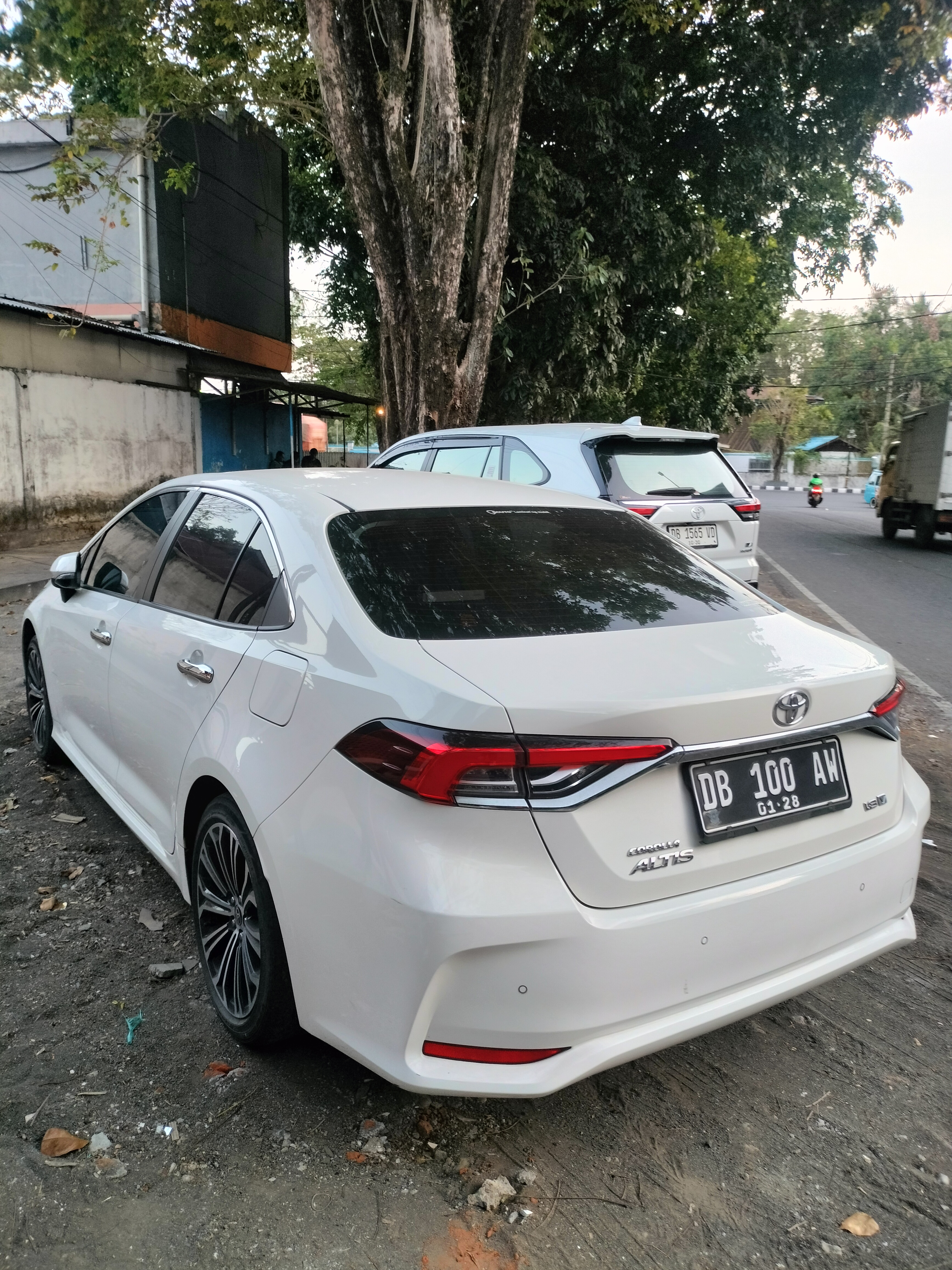 gambar besar 2