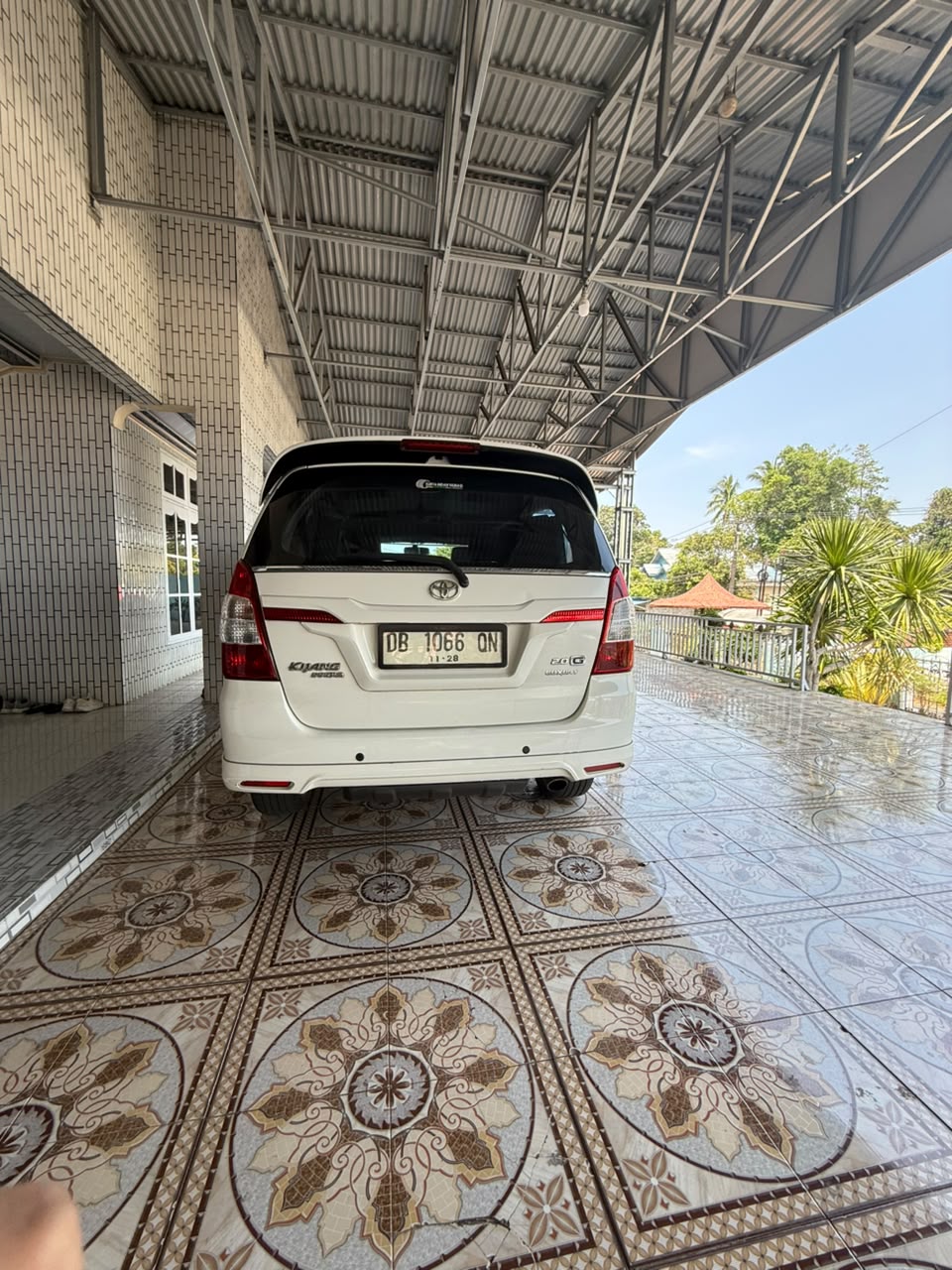 gambar besar 2