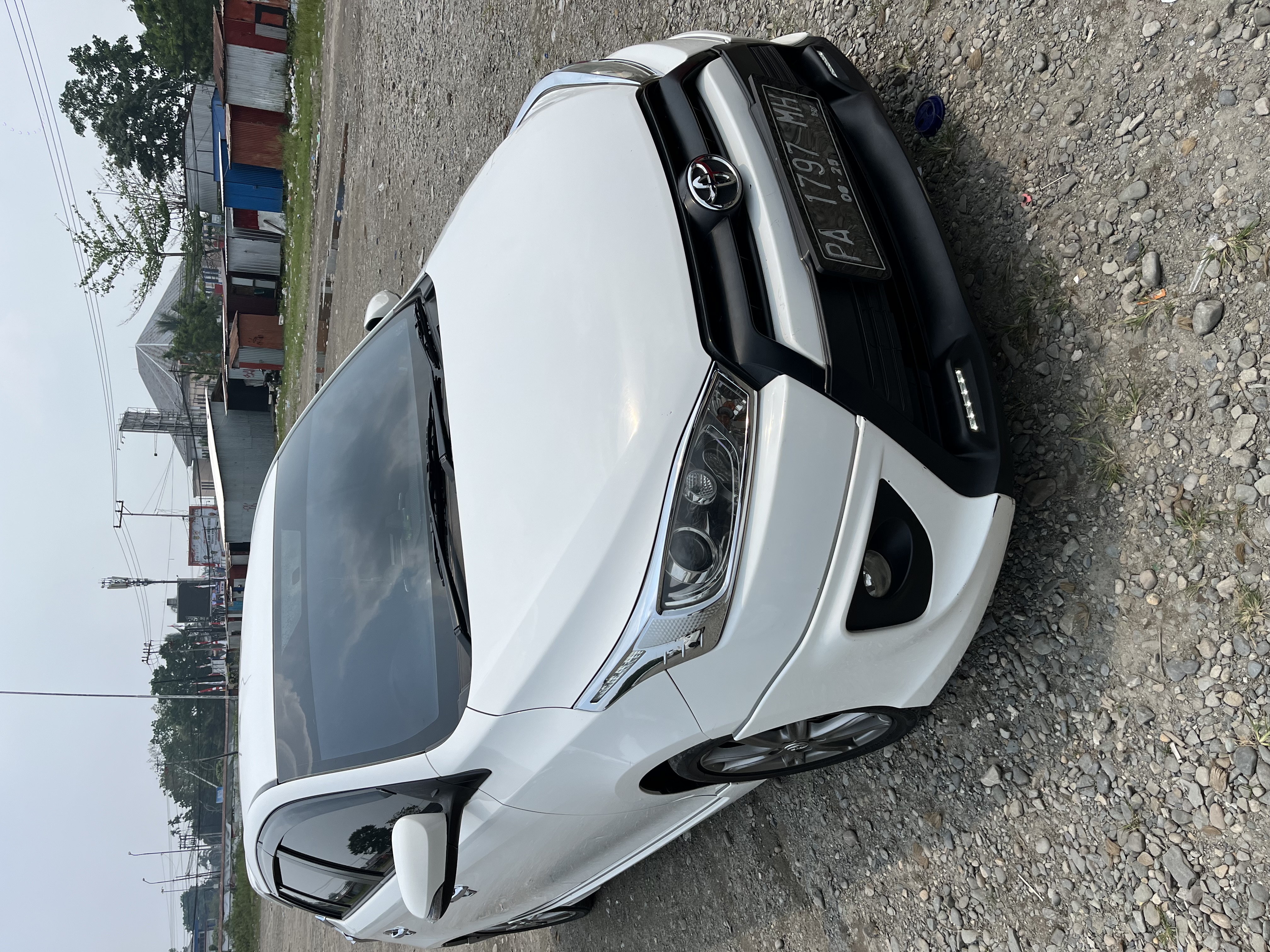 LELALNG TOYOTA YARIS