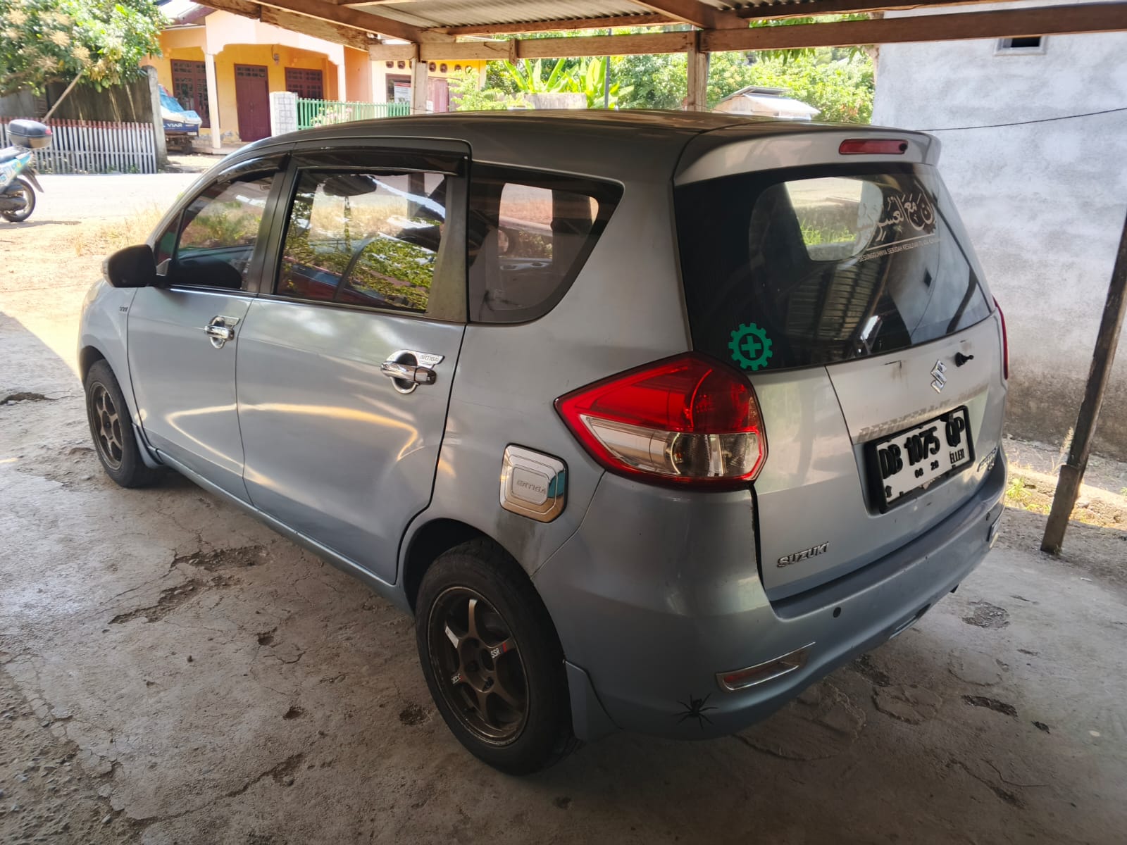 gambar besar 2
