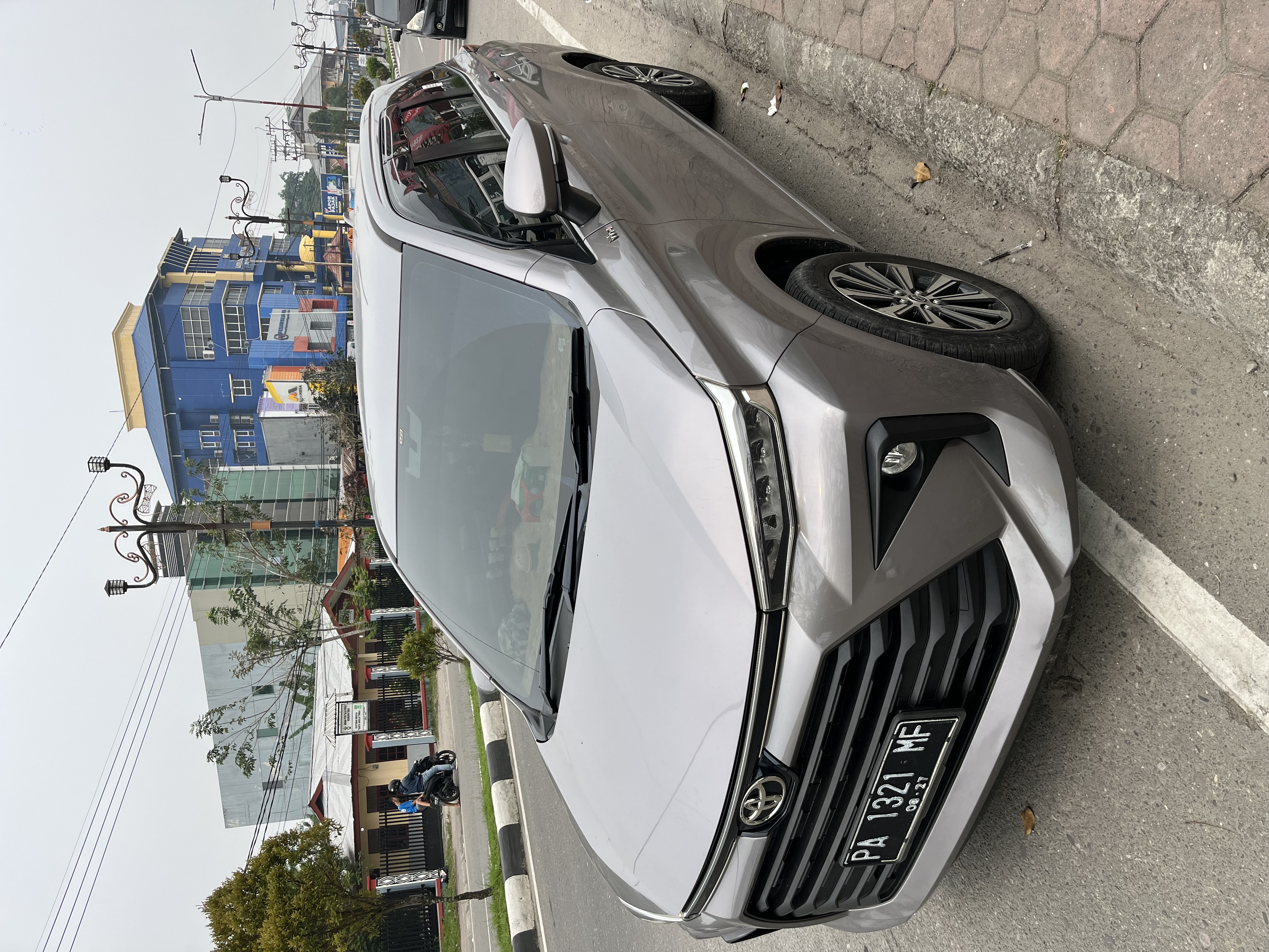 gambar besar 2