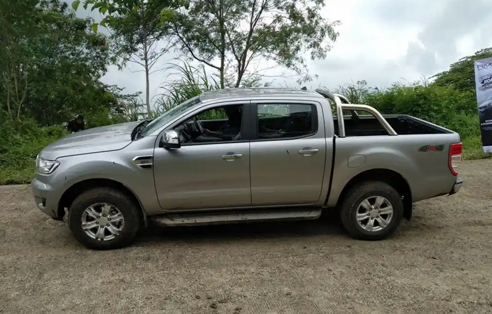 mobil bekas ford ranger