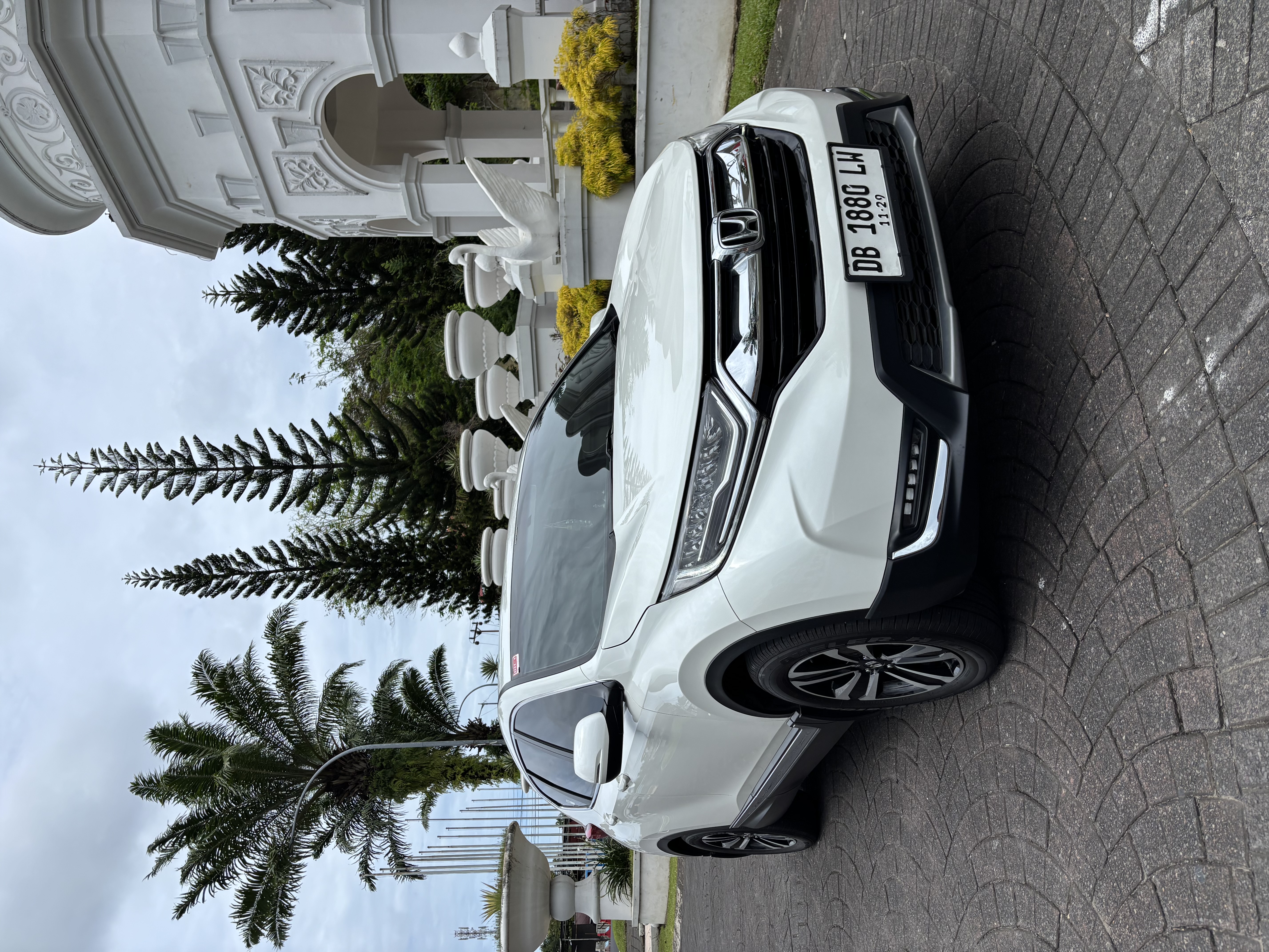 Honda CR-V 1.5 CVT Prestige Turbo Mettalic White Orchid