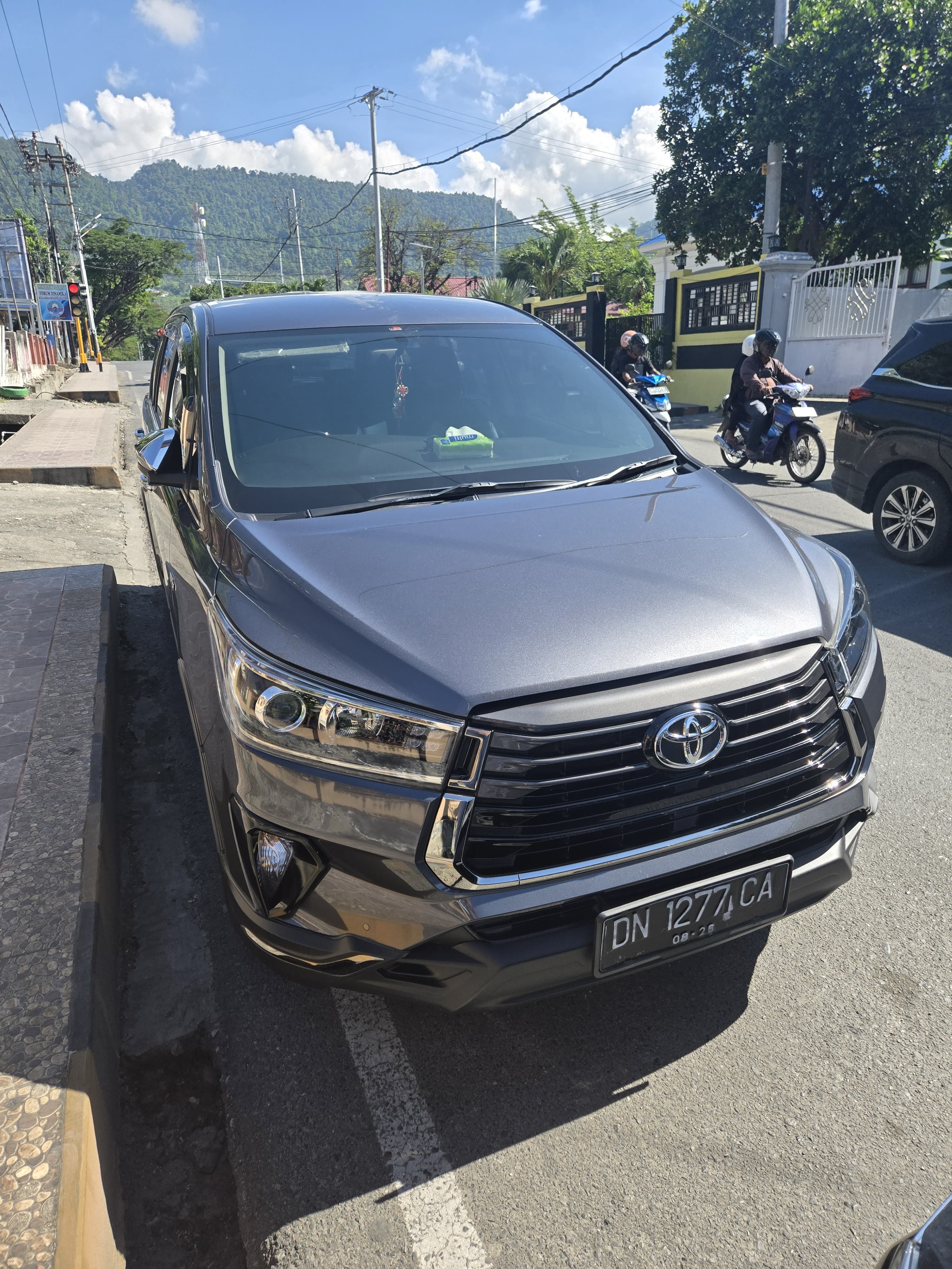 Toyota innova venturer