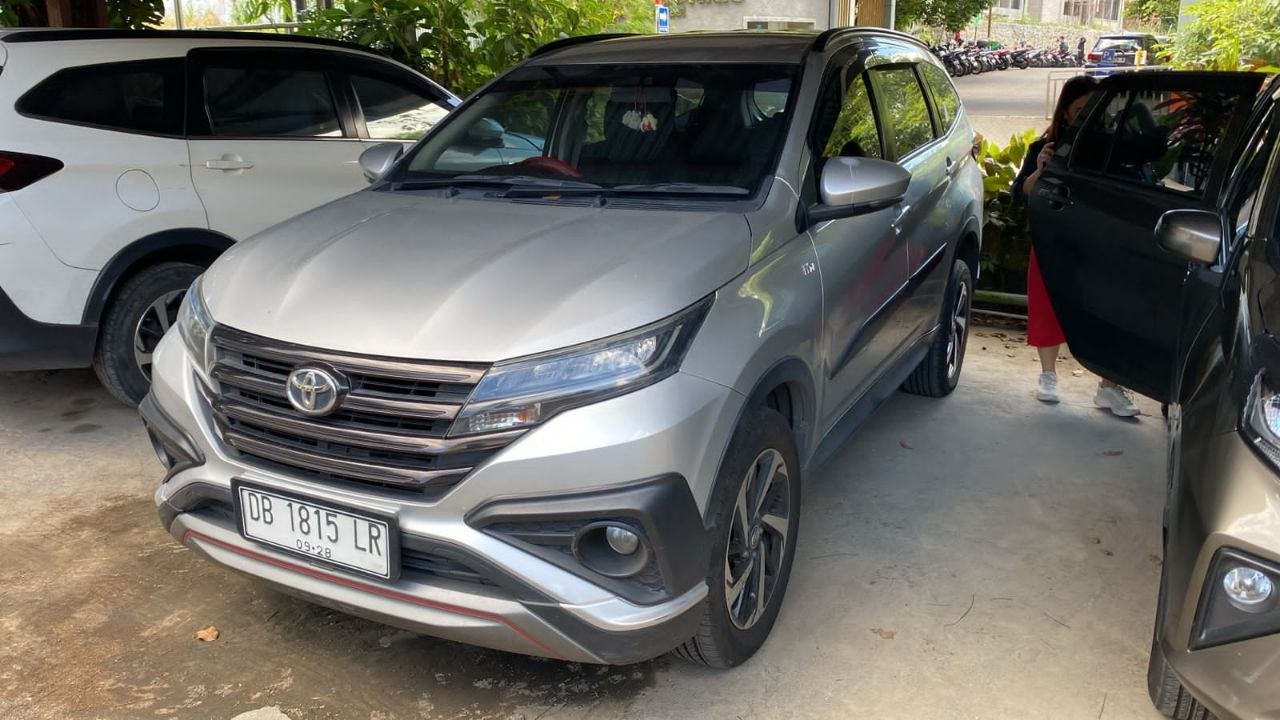 TOYOTA RUSH 1.5 TRD AT 