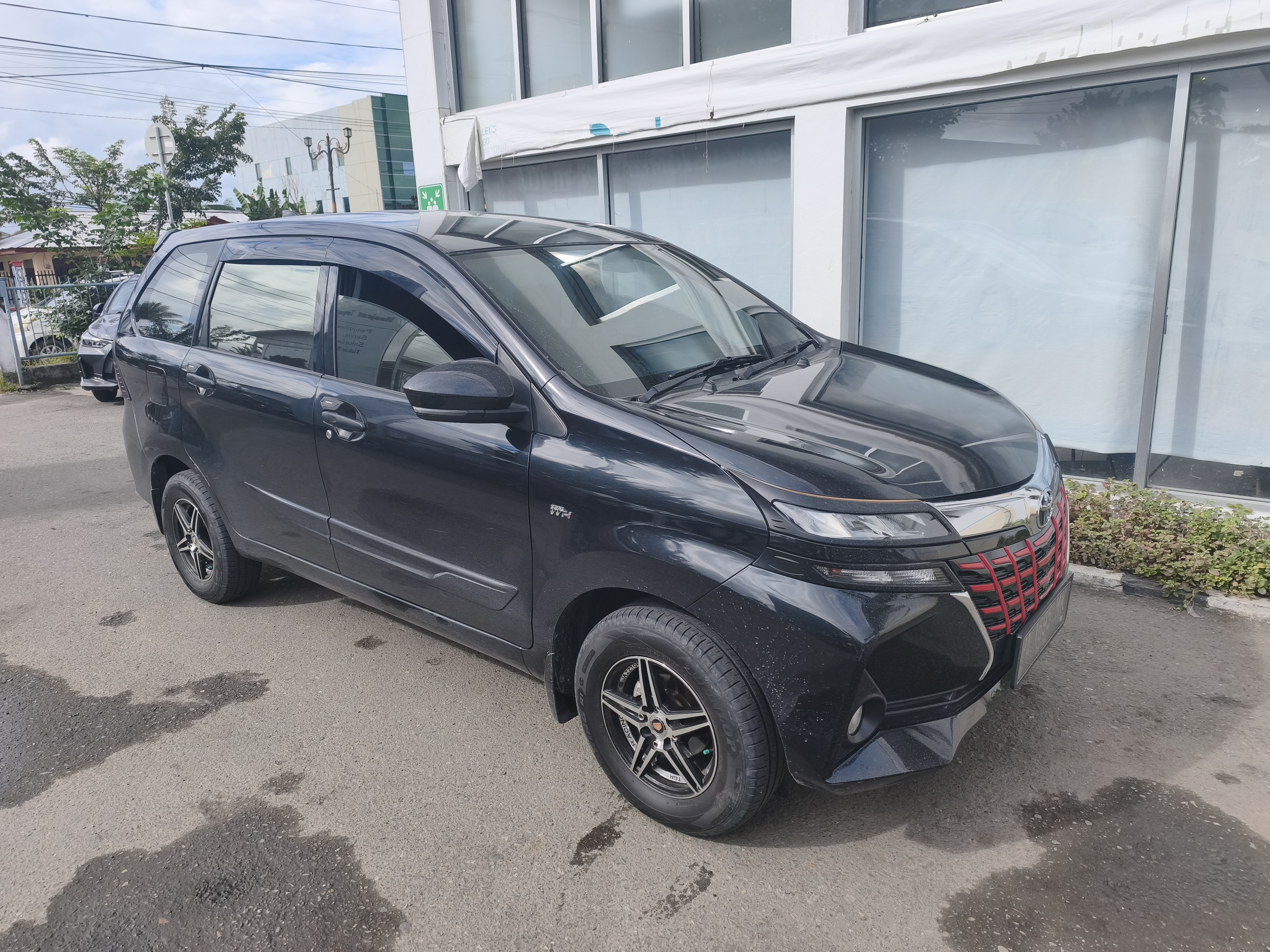 AVANZA 1.3 G MT - Lelang bosku