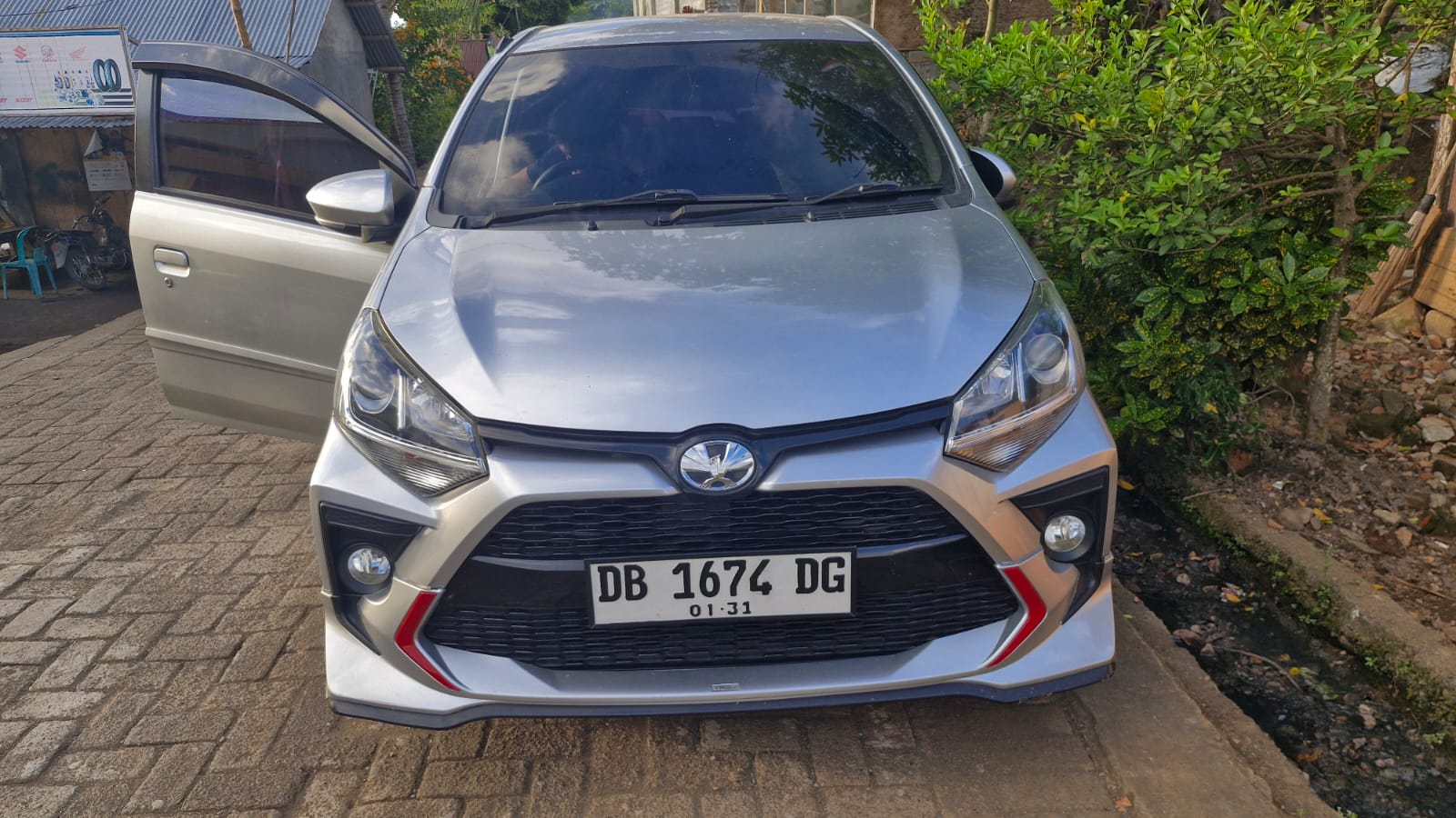 AGYA 1.2 G M/T TRD